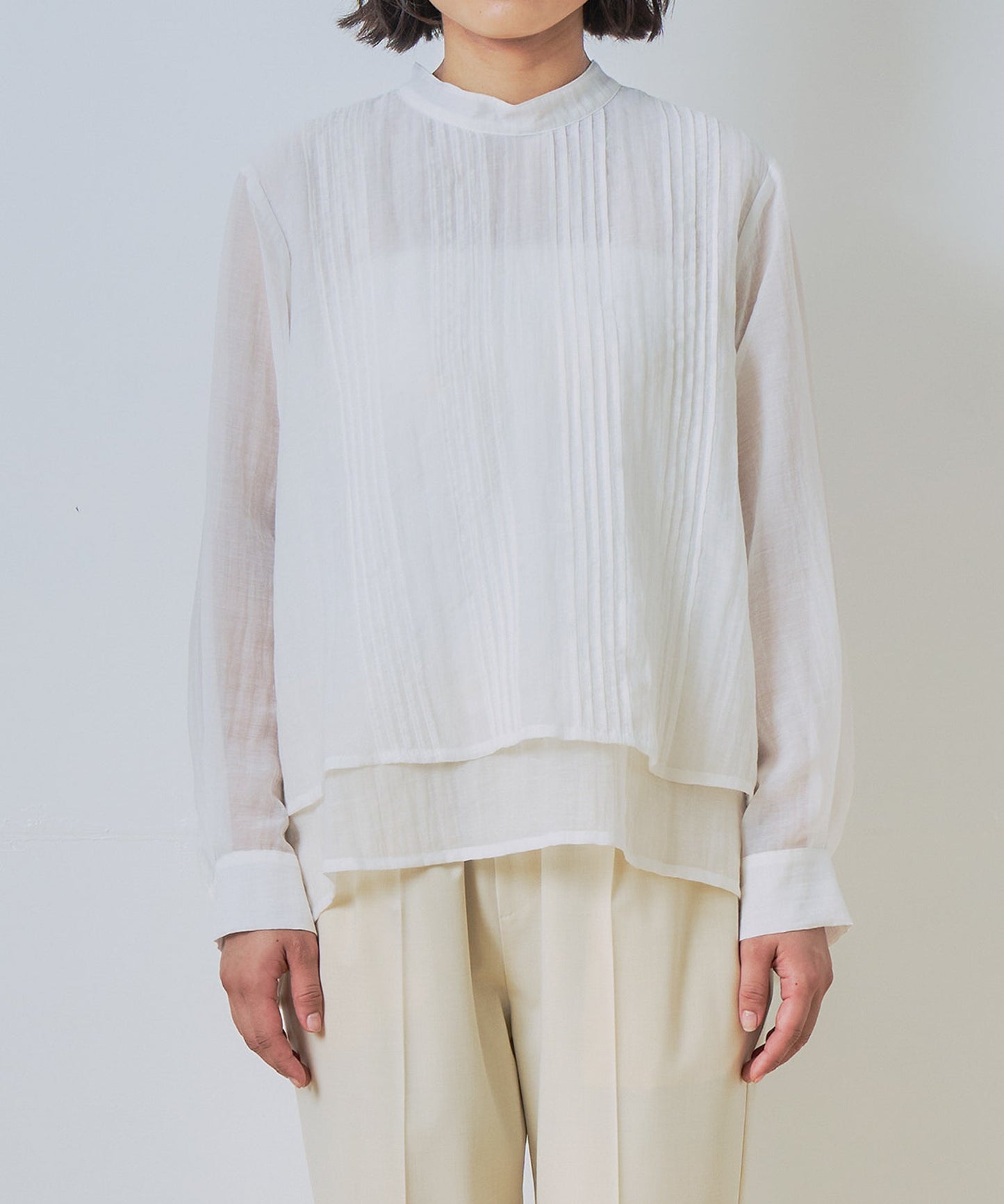 layered sheer blouse / WHT26HBL4092