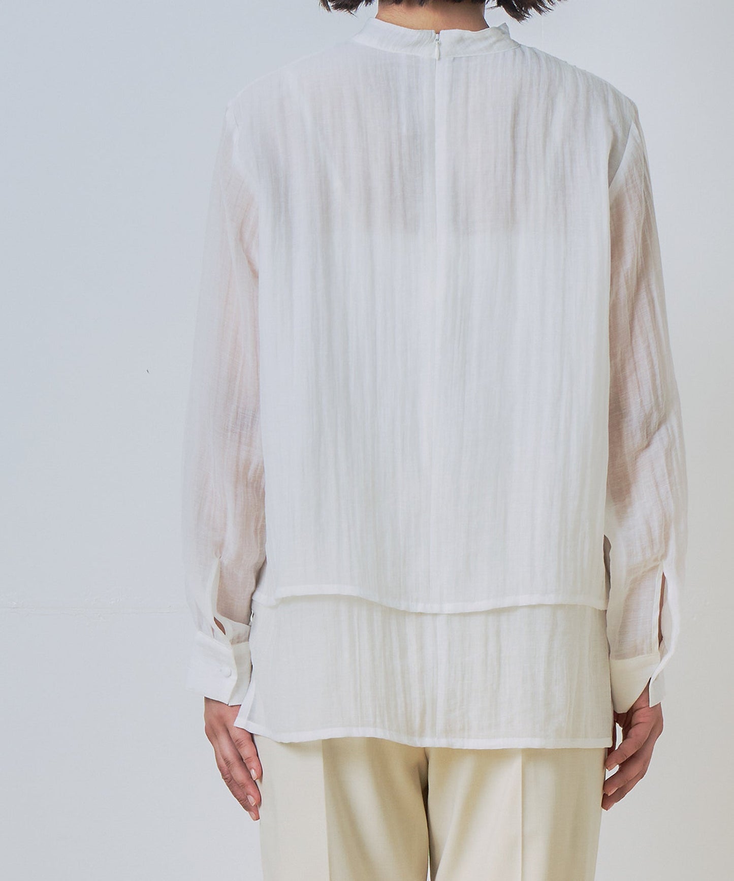 layered sheer blouse / WHT26HBL4092