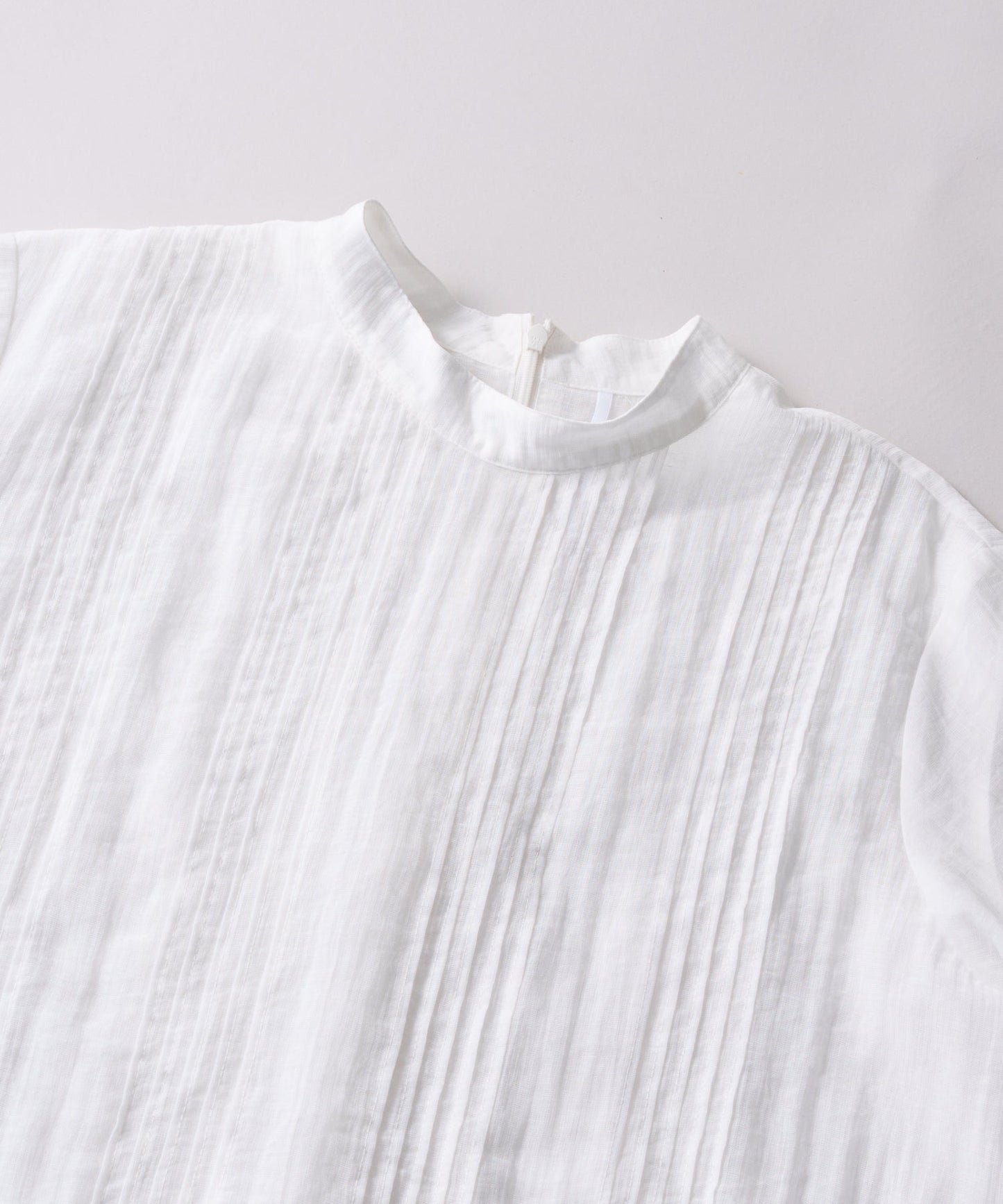 layered sheer blouse / WHT26HBL4092