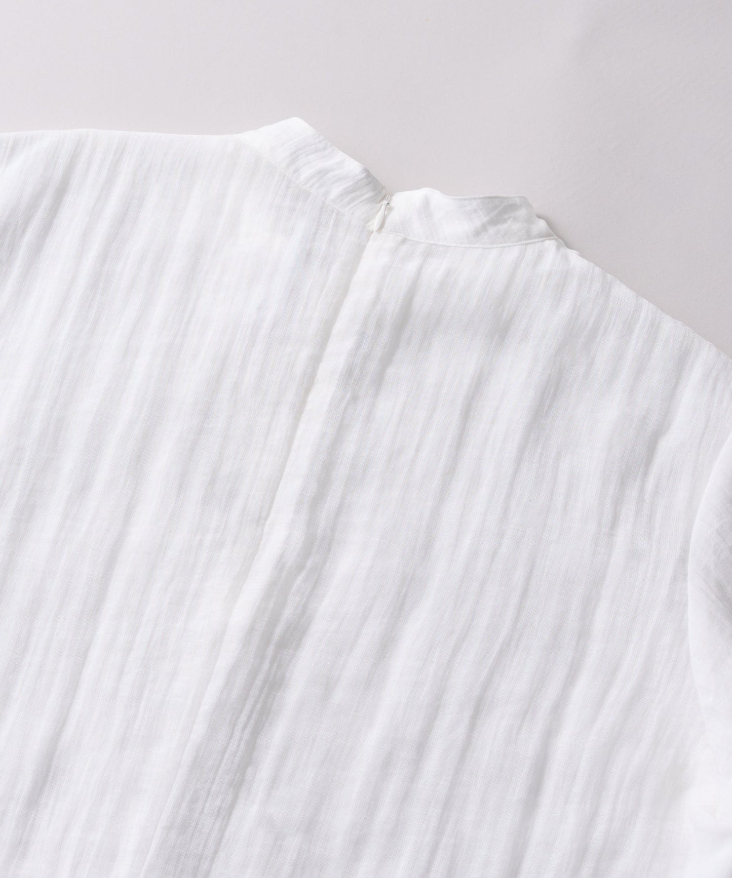 layered sheer blouse / WHT26HBL4092