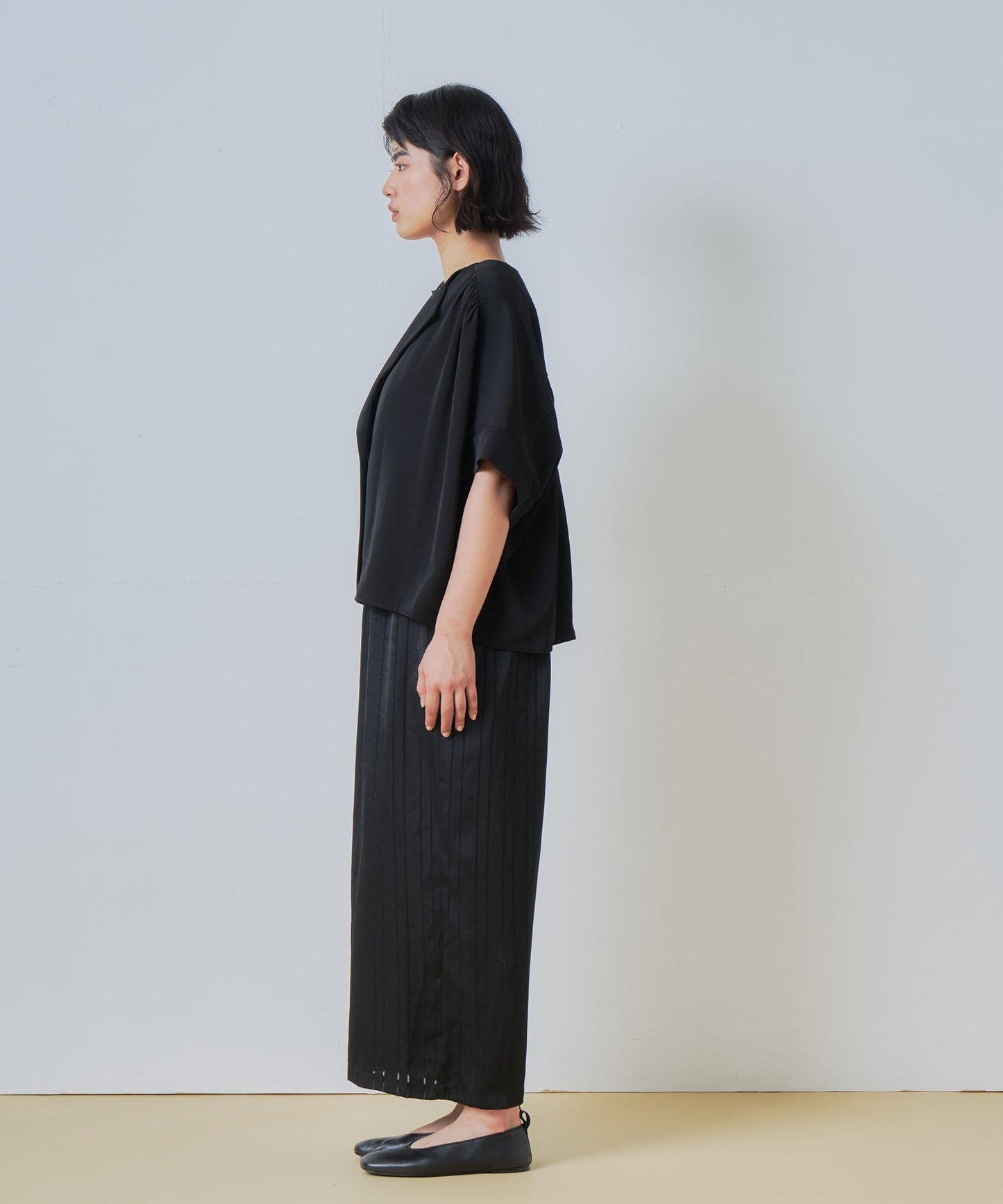 gather half sleeve jacket / WHT26HBL4093