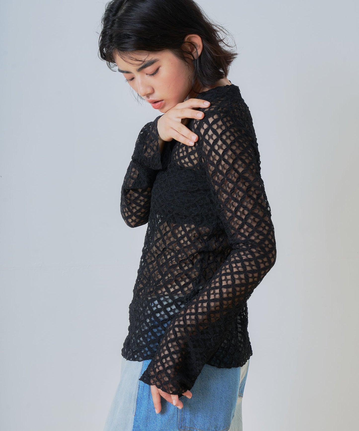 flare sleeve lace blouse / WHT26HBL4094