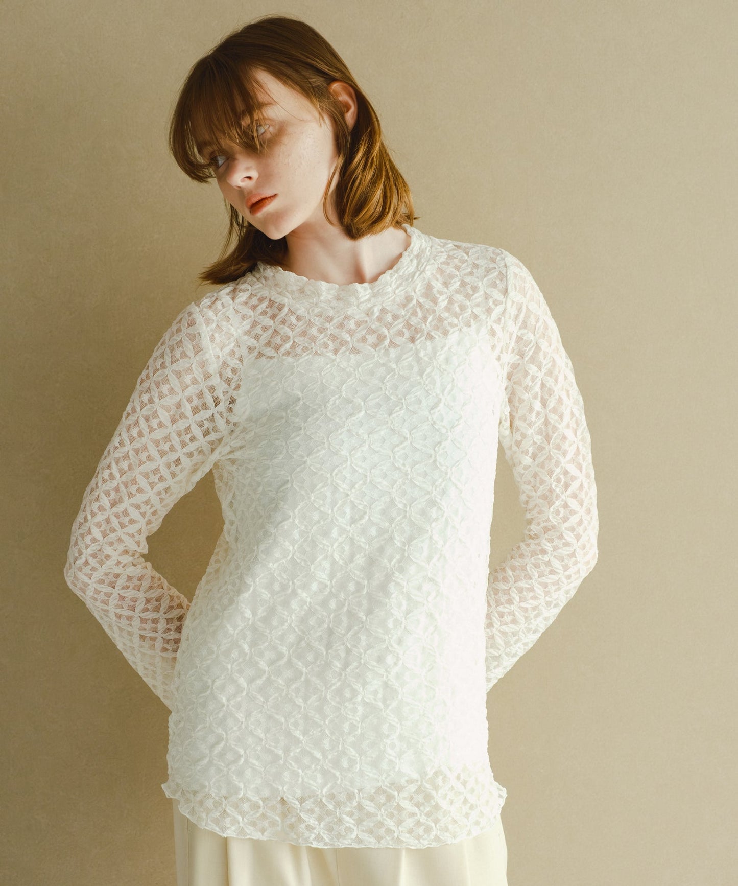 flare sleeve lace blouse / WHT26HBL4094