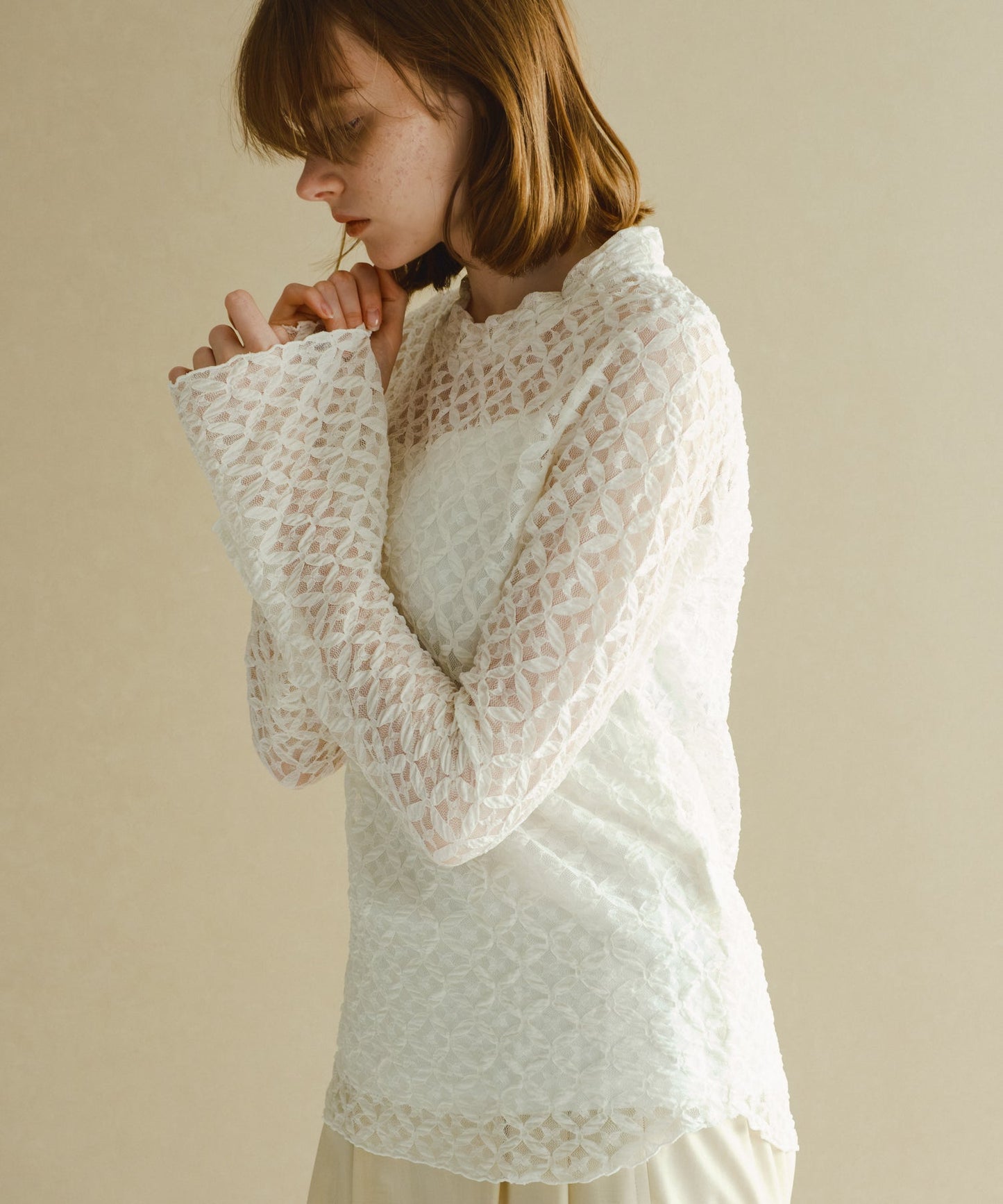 flare sleeve lace blouse / WHT26HBL4094