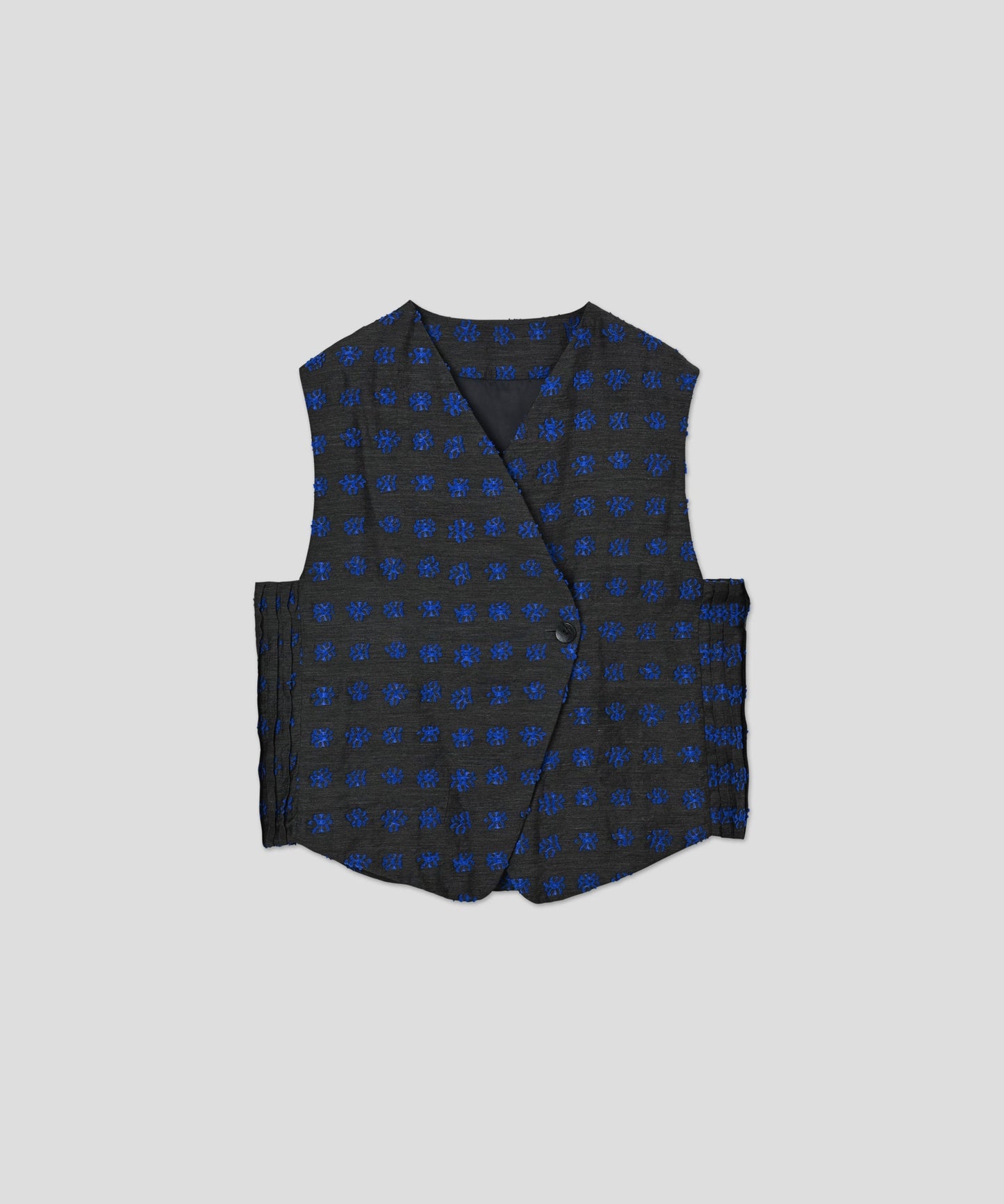 jacquard asymmetry vest / WHT26HBL4095