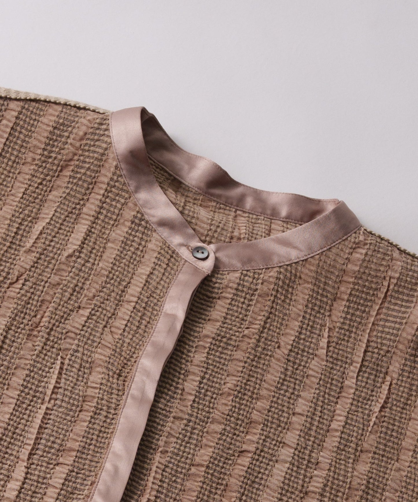 wide square blouse / WHT26HBL4096