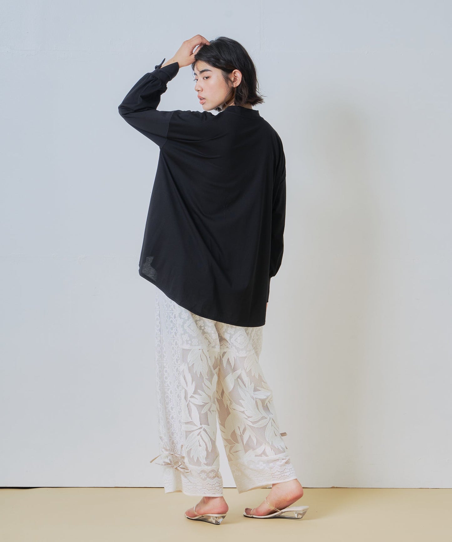 A line flare tee / WHT26HCS4009