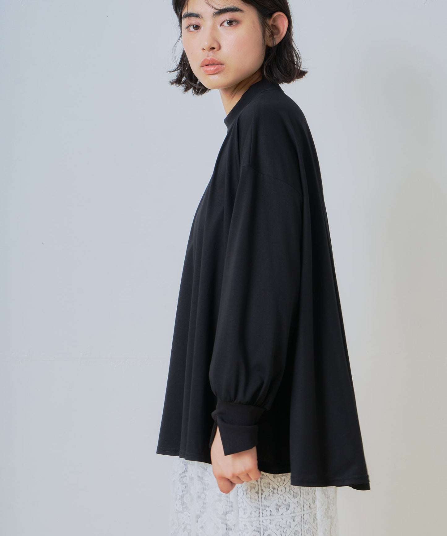 A line flare tee / WHT26HCS4009
