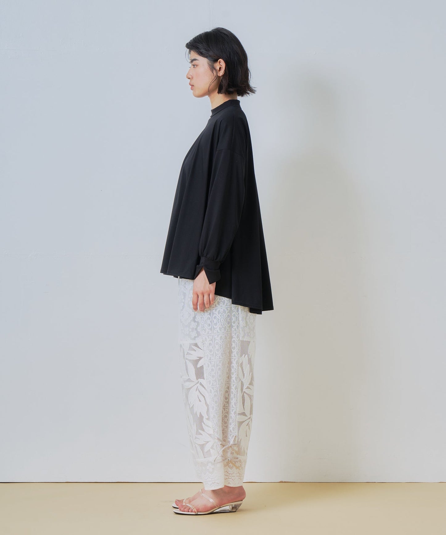 A line flare tee / WHT26HCS4009