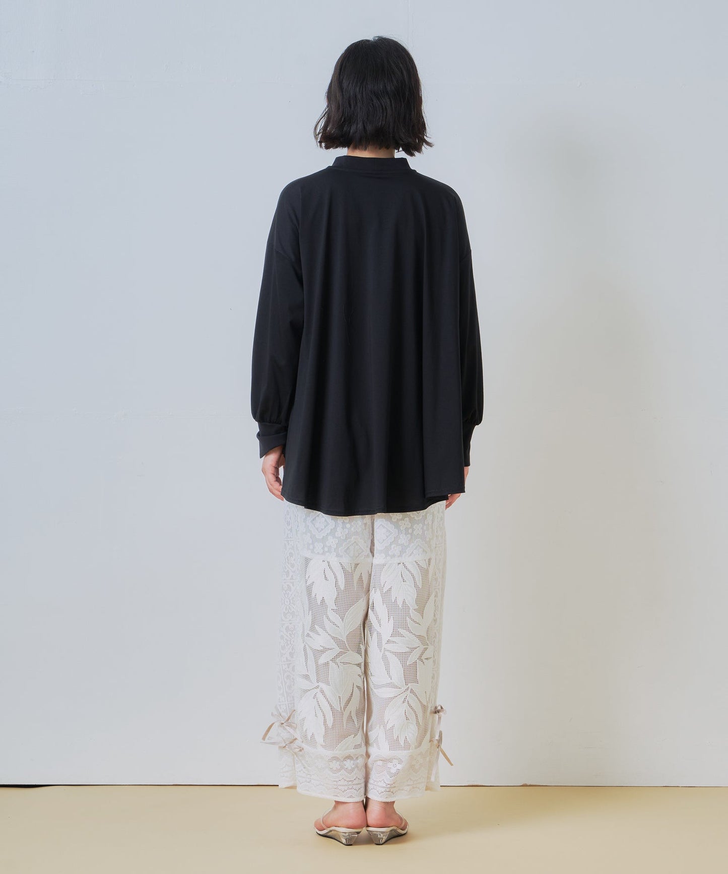 A line flare tee / WHT26HCS4009