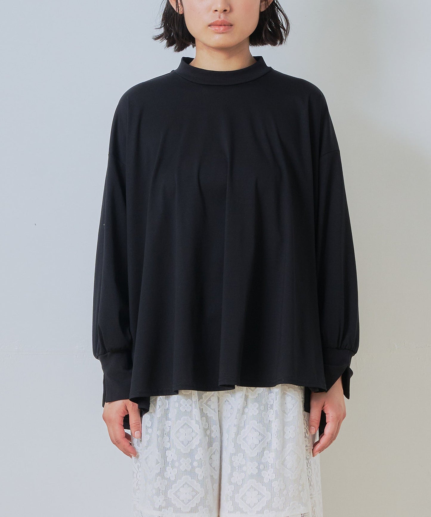 A line flare tee / WHT26HCS4009