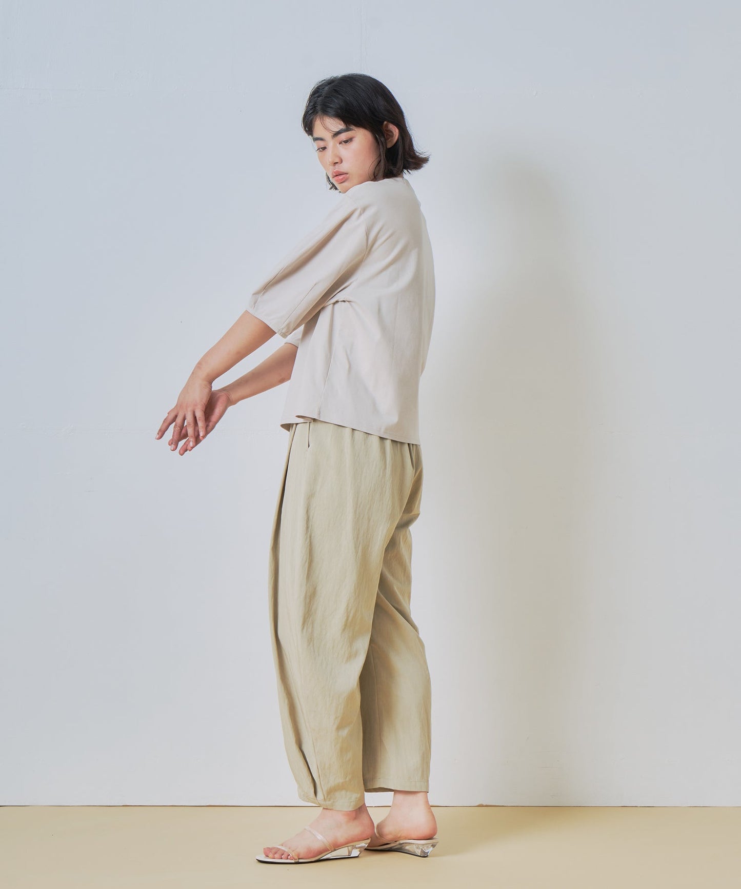 curve sleeve tee / WHT26HCS4012
