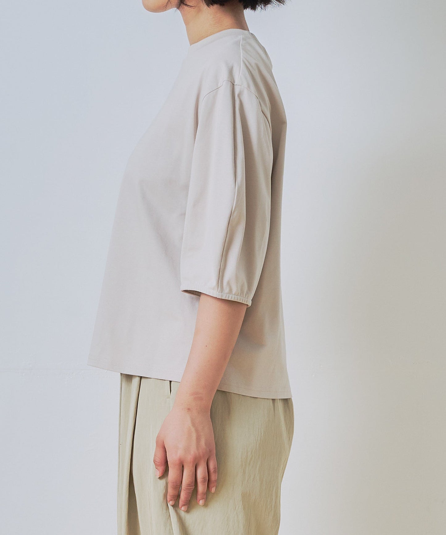 curve sleeve tee / WHT26HCS4012