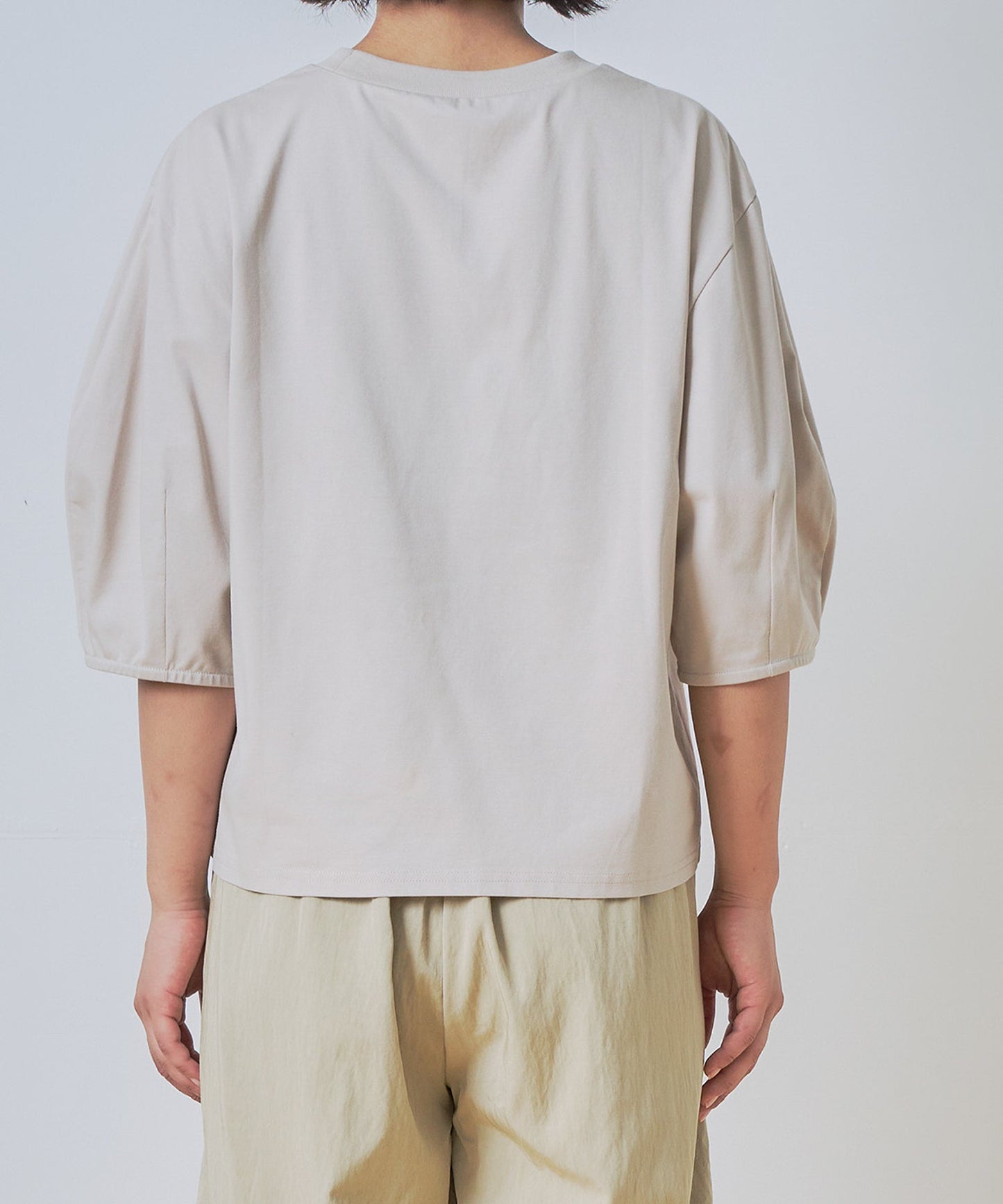 curve sleeve tee / WHT26HCS4012