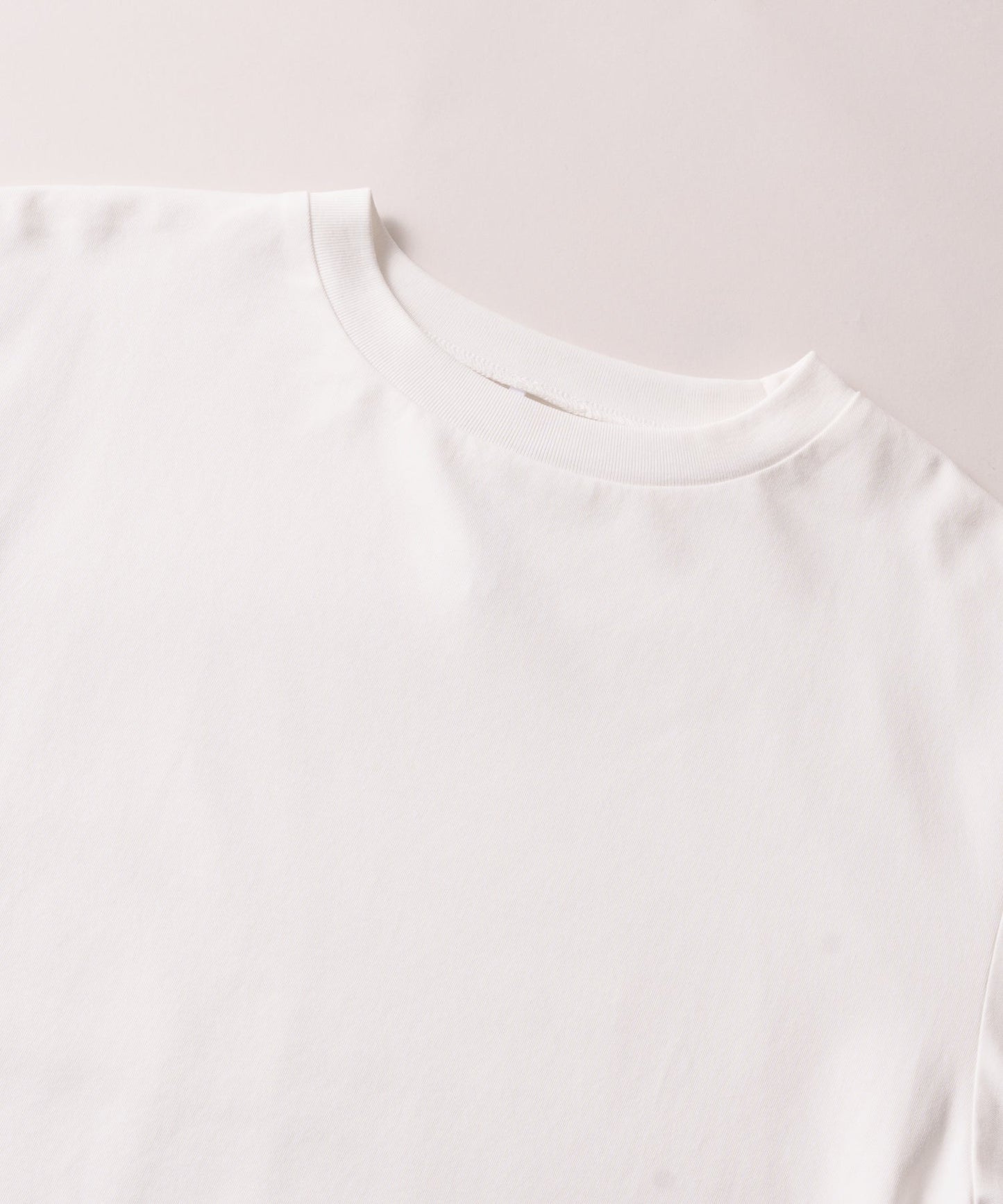 curve sleeve tee / WHT26HCS4012