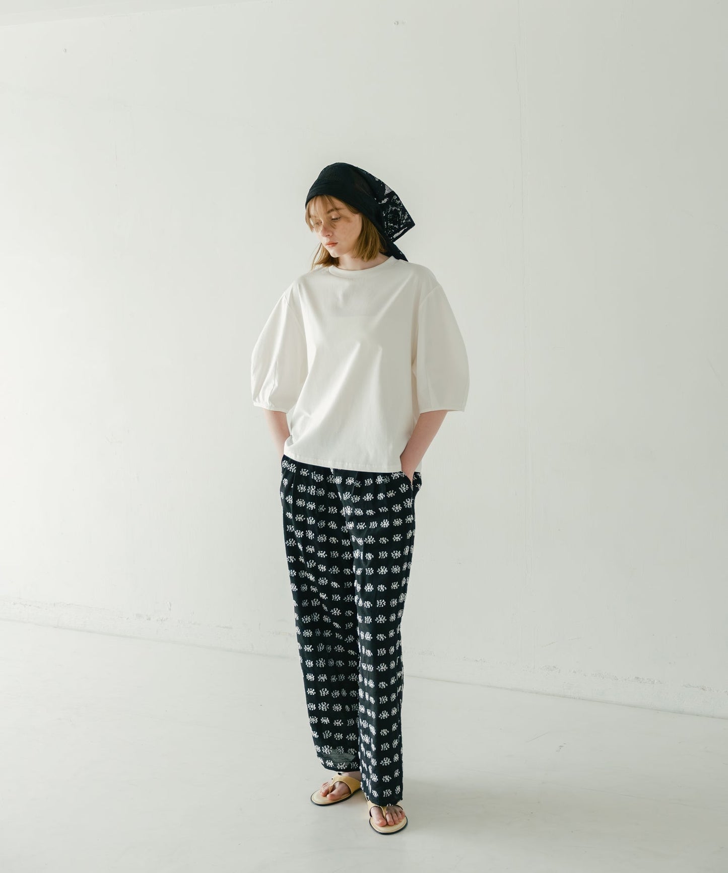 curve sleeve tee / WHT26HCS4012