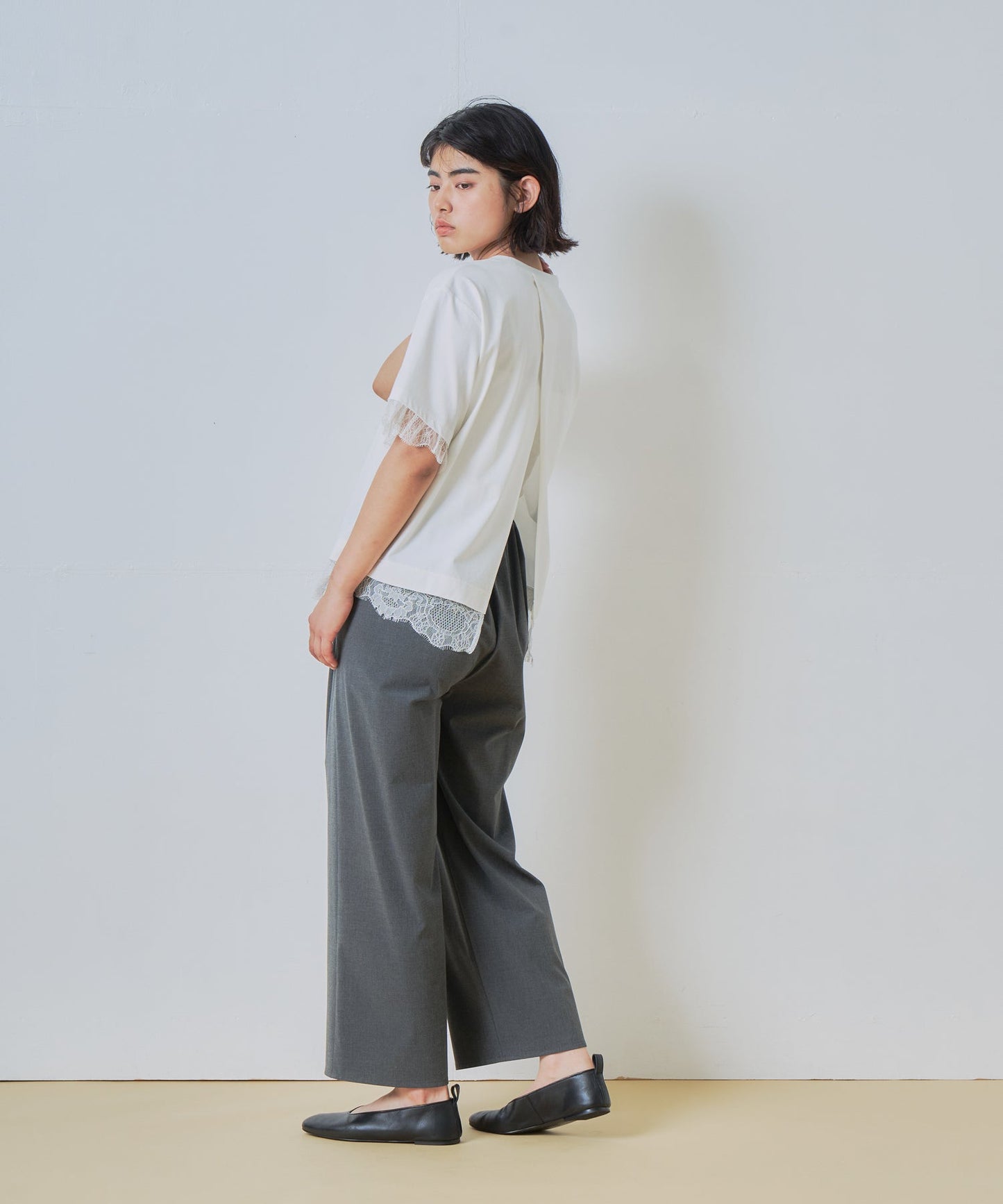 lace combination tee / WHT26HCS4016