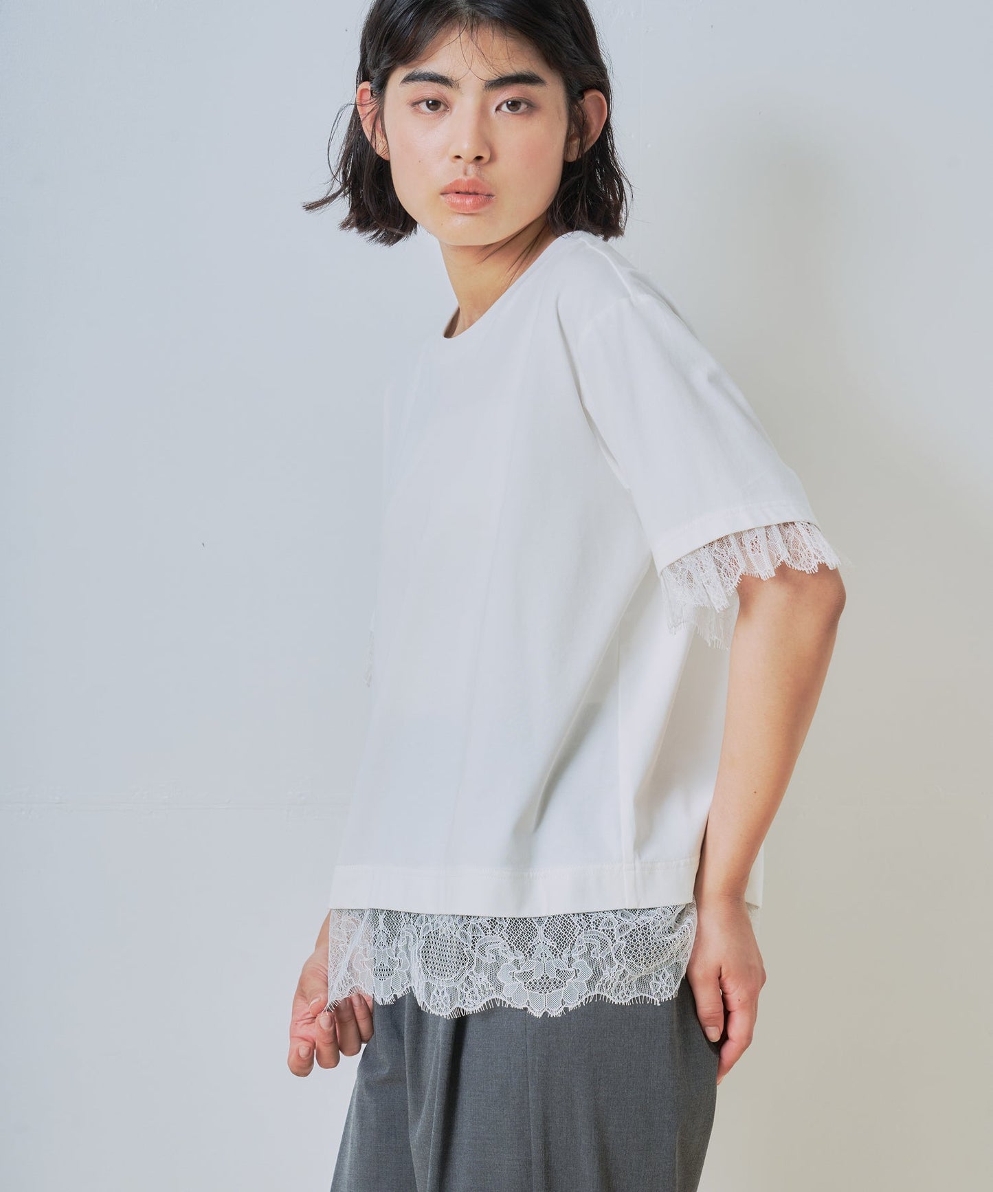 lace combination tee / WHT26HCS4016
