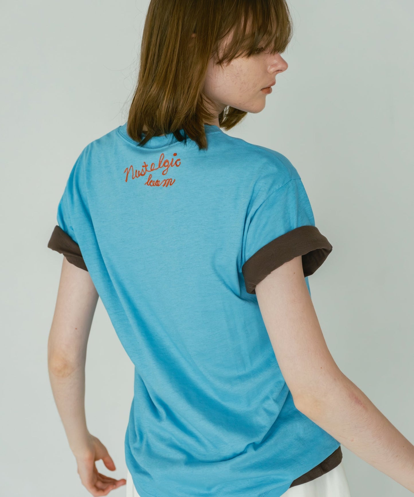 color embroidery tee / WHT26HCS4017