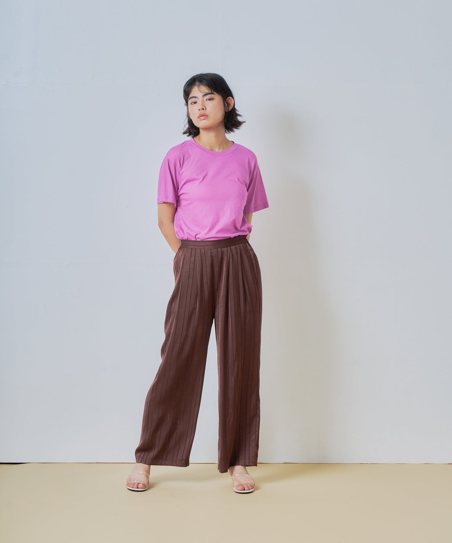 color embroidery tee / WHT26HCS4017
