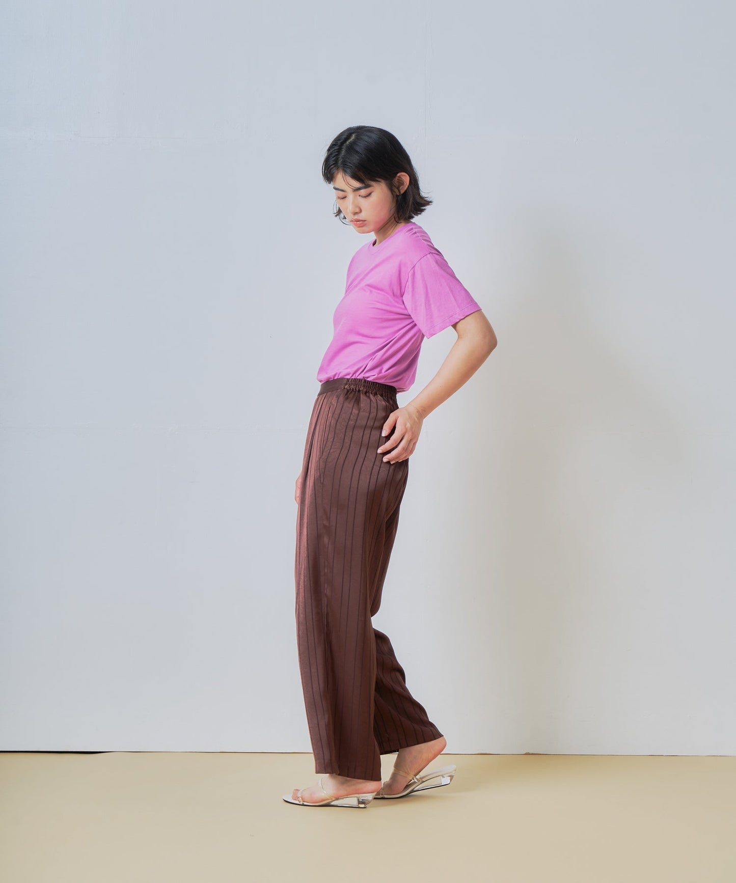 color embroidery tee / WHT26HCS4017