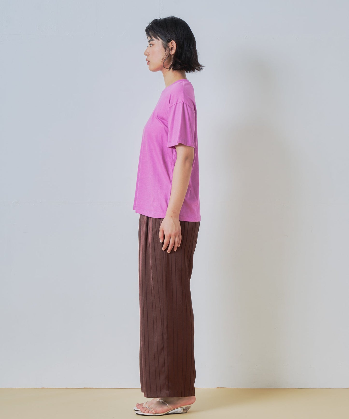 color embroidery tee / WHT26HCS4017