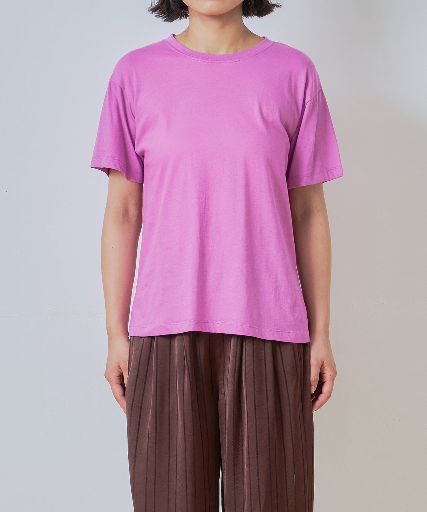 color embroidery tee / WHT26HCS4017