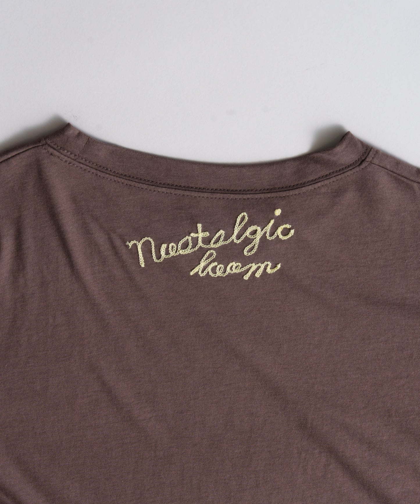 color embroidery tee / WHT26HCS4017