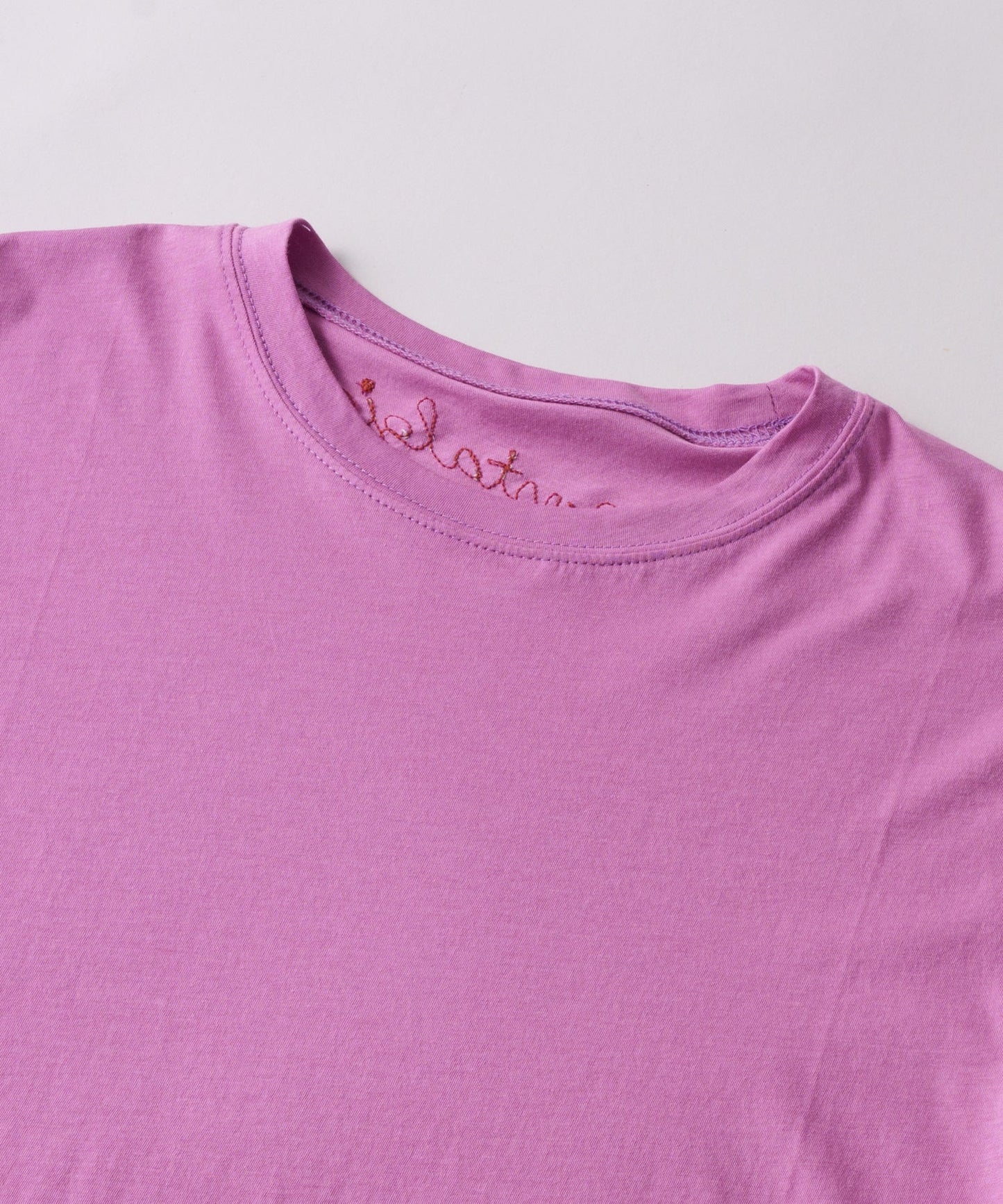 color embroidery tee / WHT26HCS4017