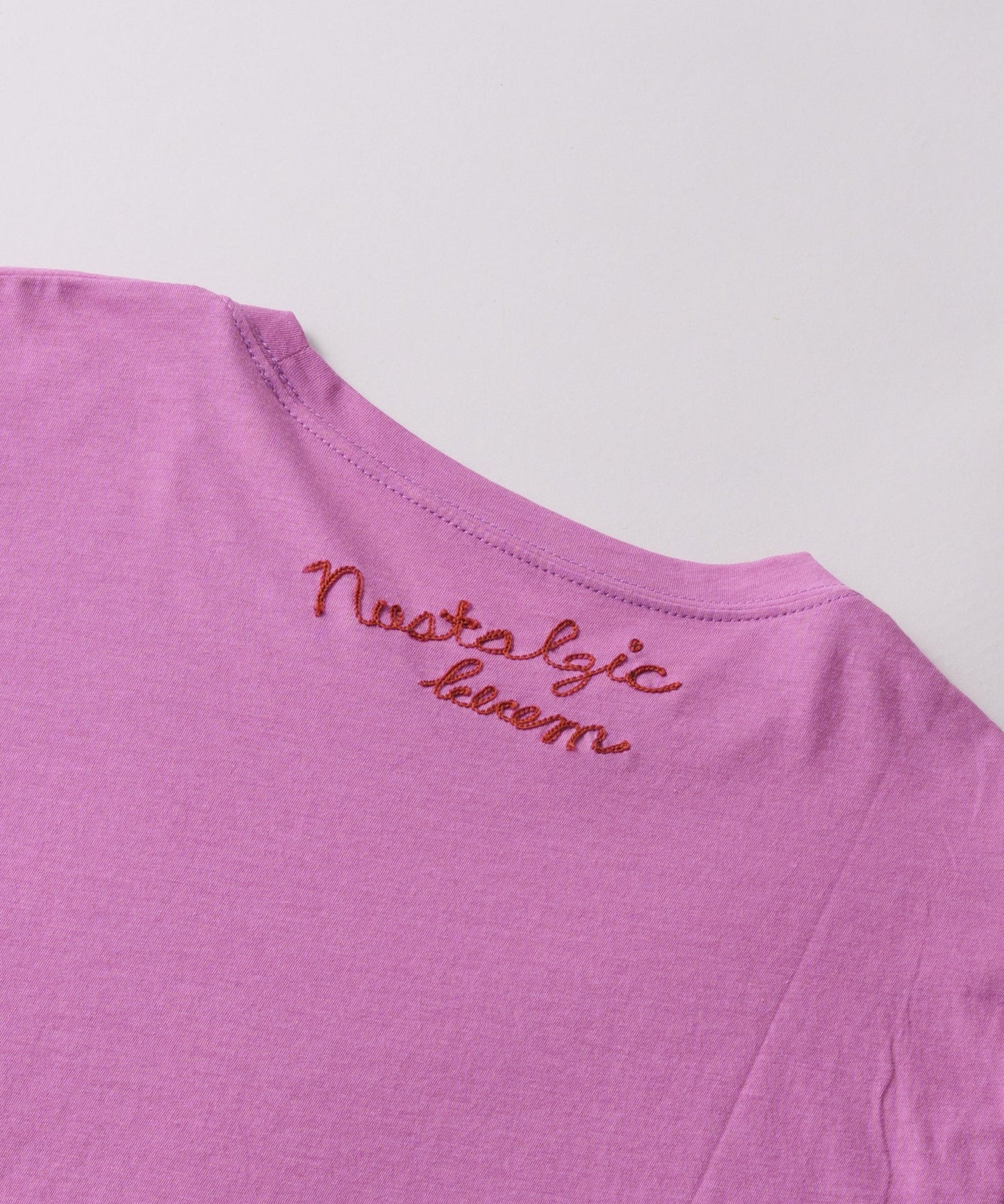 color embroidery tee / WHT26HCS4017