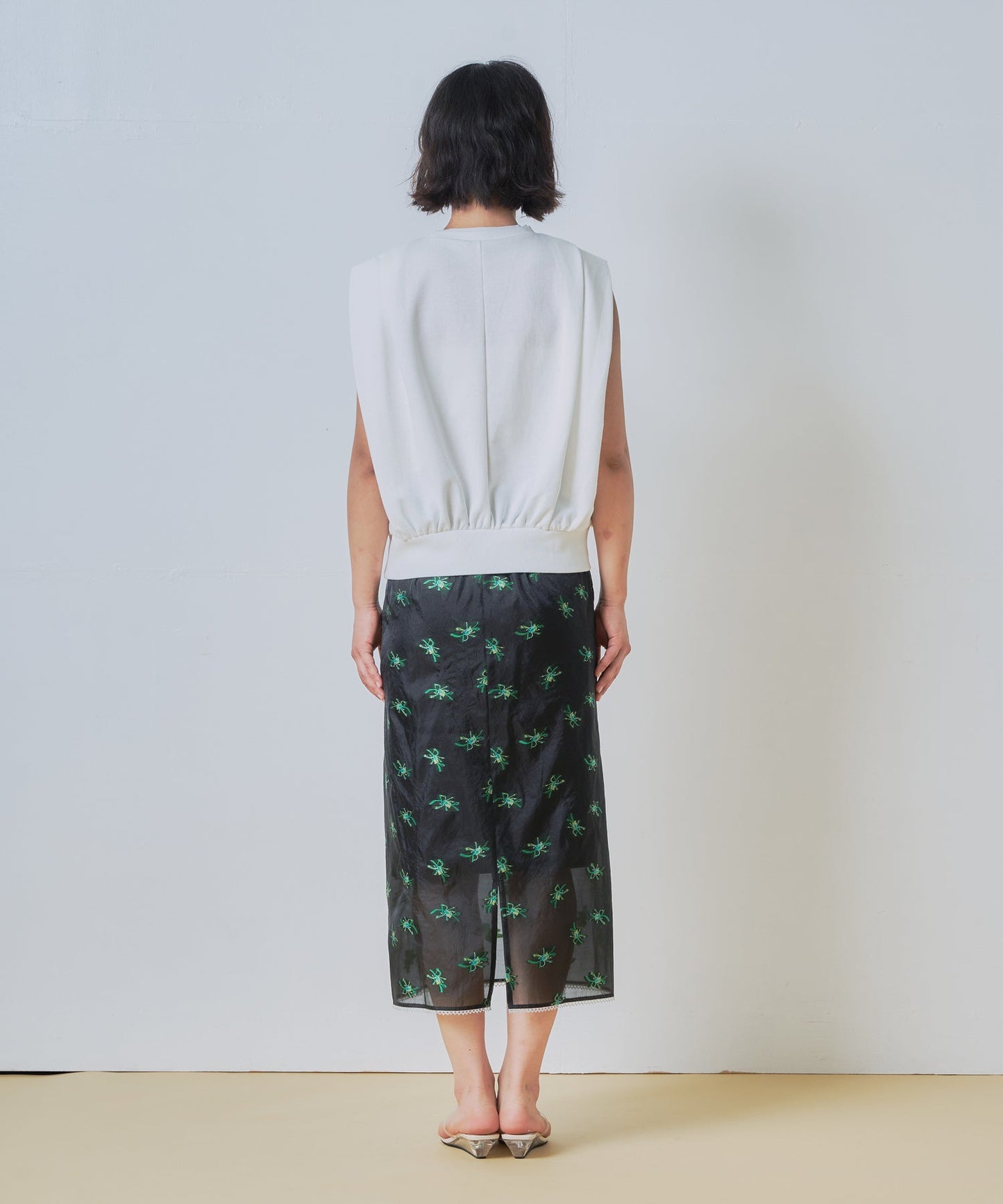 shoulder tuck tops / WHT26HCS4091