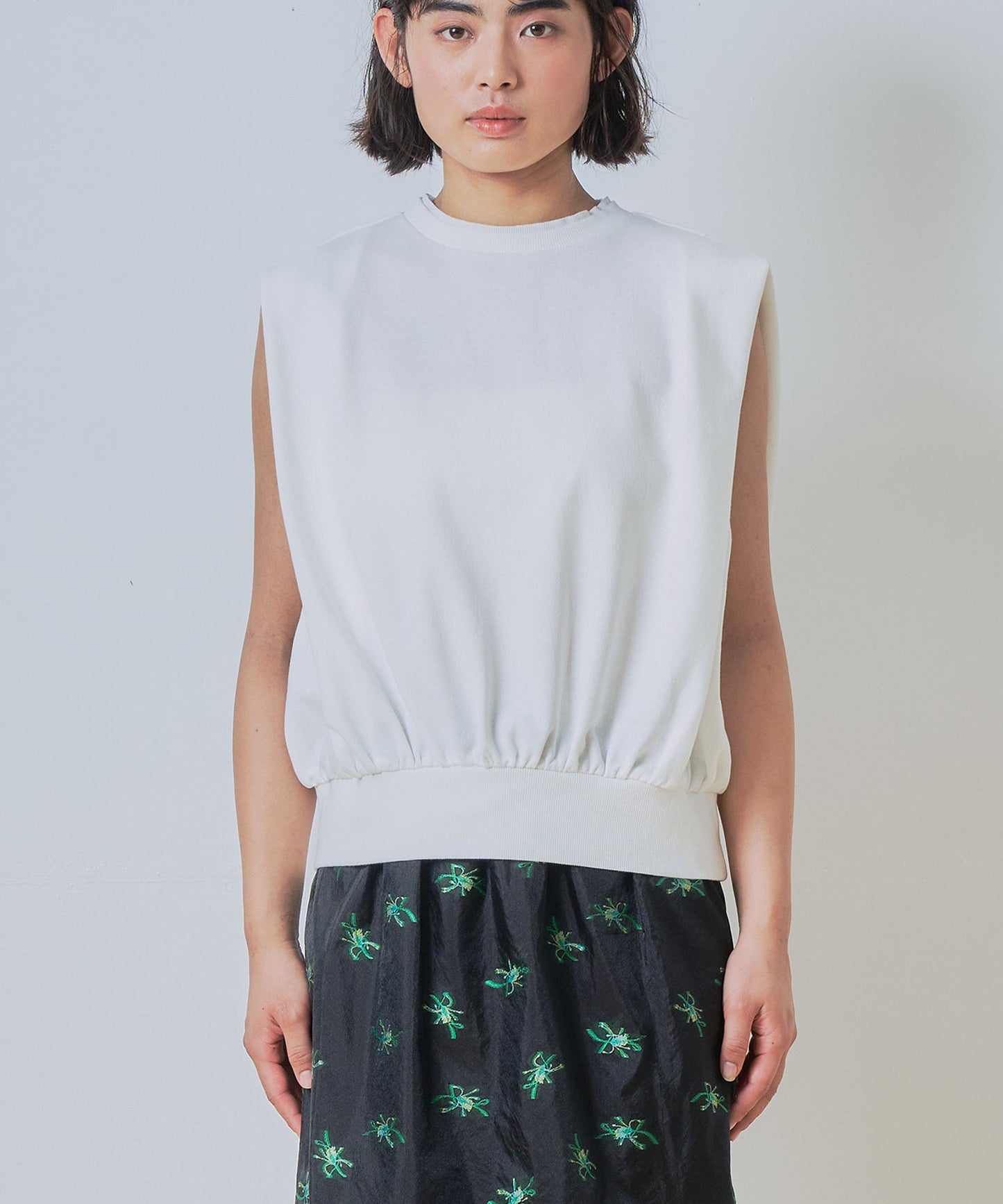 shoulder tuck tops / WHT26HCS4091