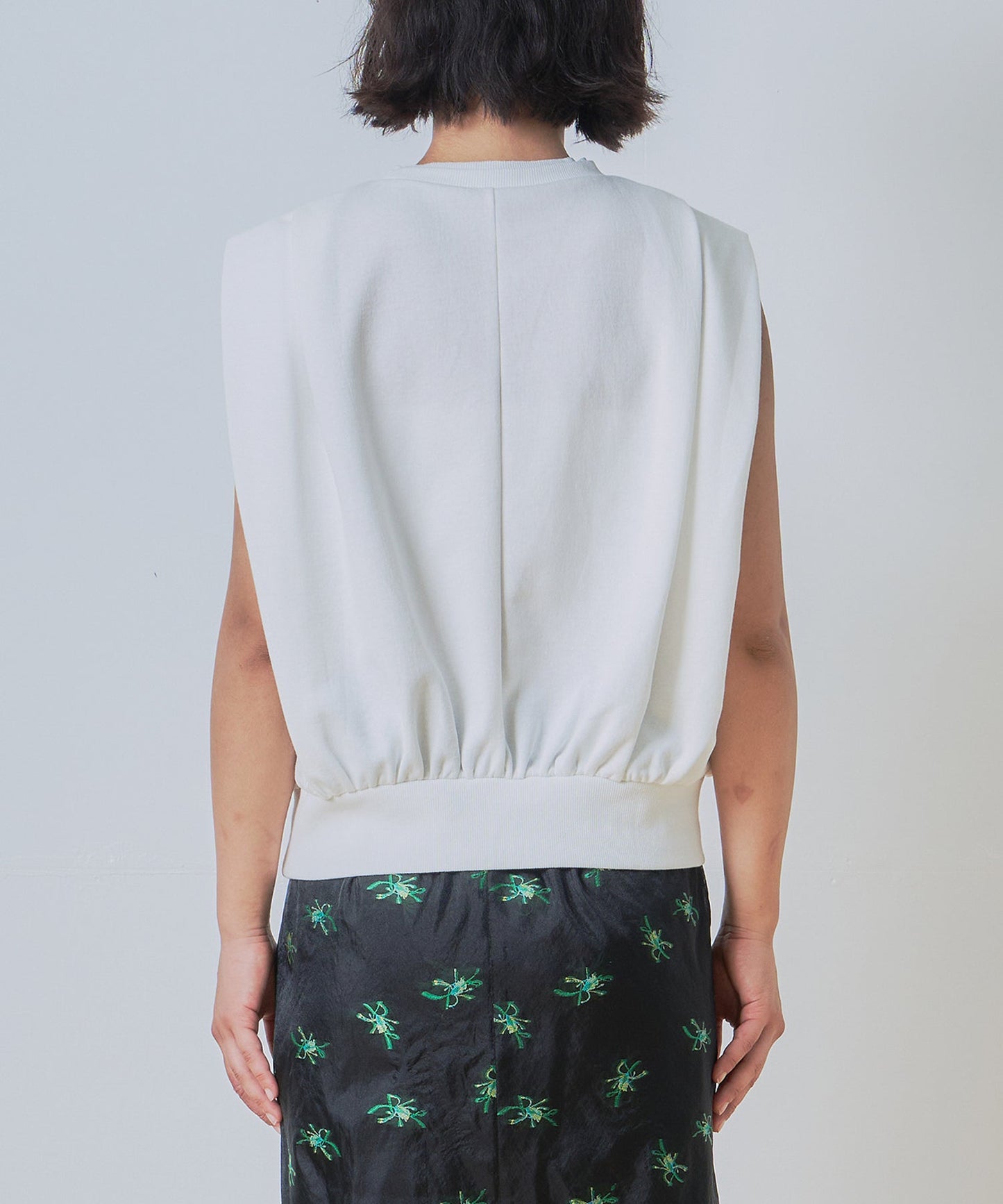 shoulder tuck tops / WHT26HCS4091