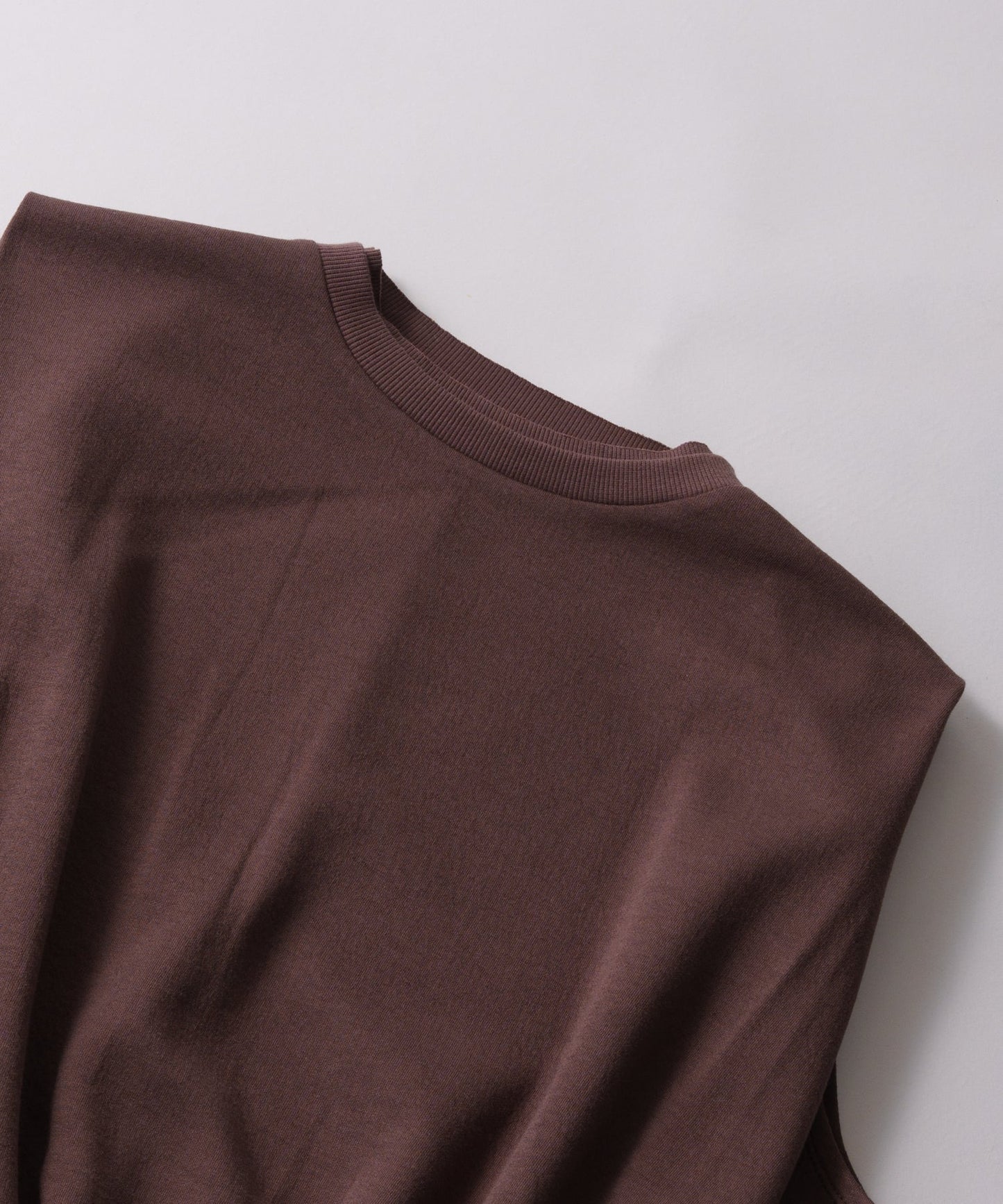 shoulder tuck tops / WHT26HCS4091