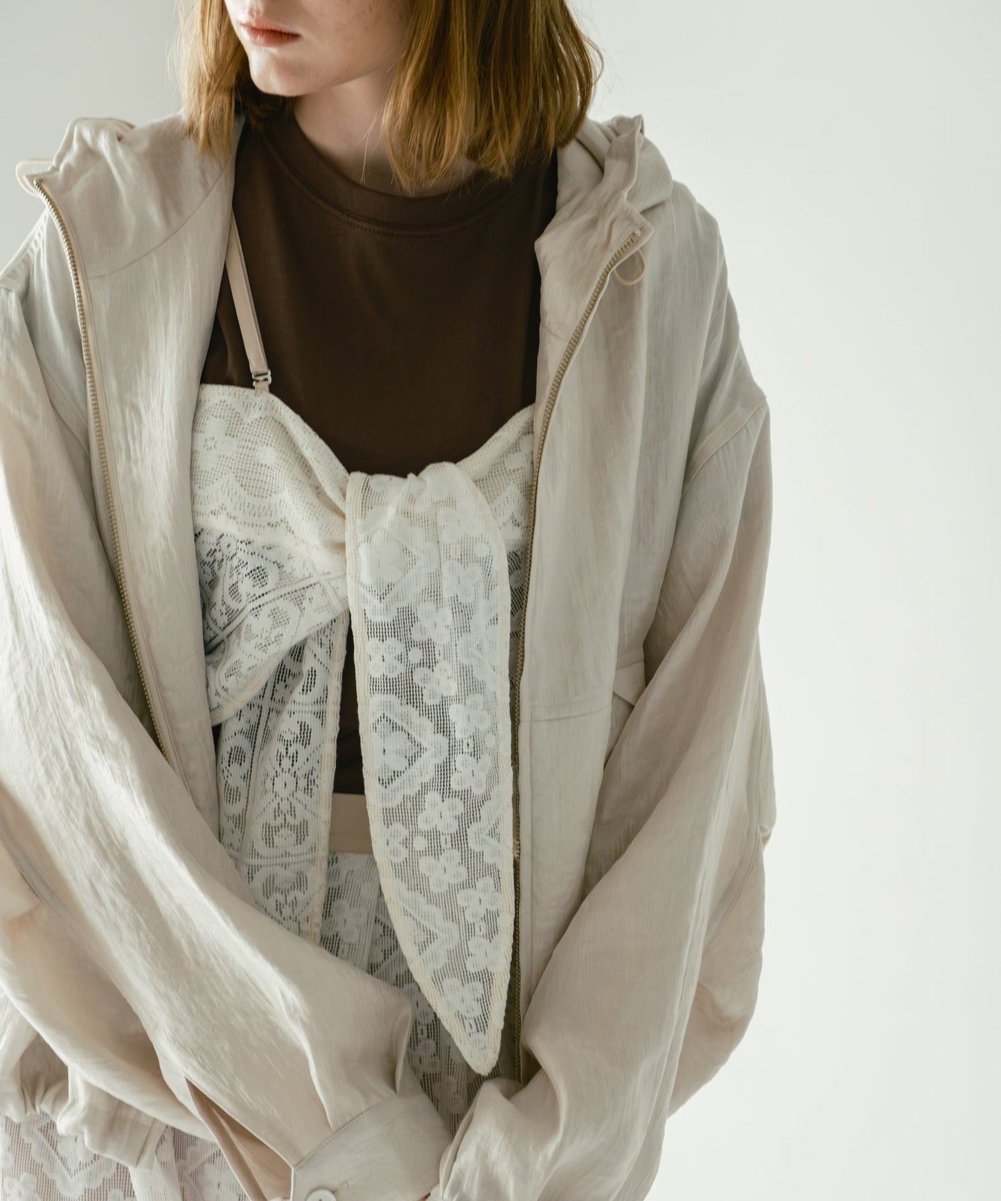 shiny hoodie blouson / WHT26HJK4055