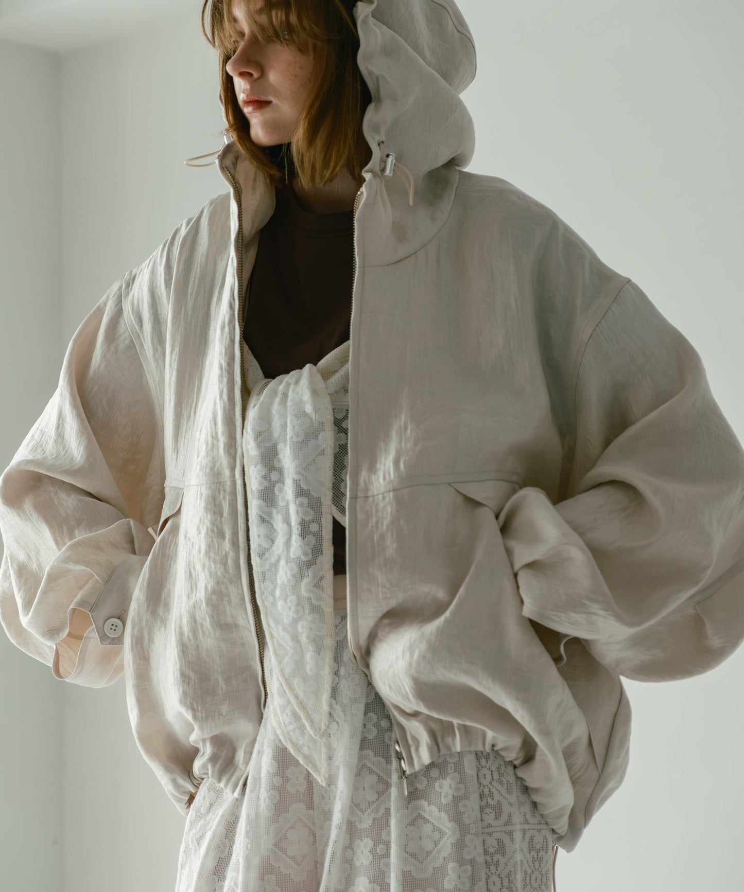 shiny hoodie blouson / WHT26HJK4055