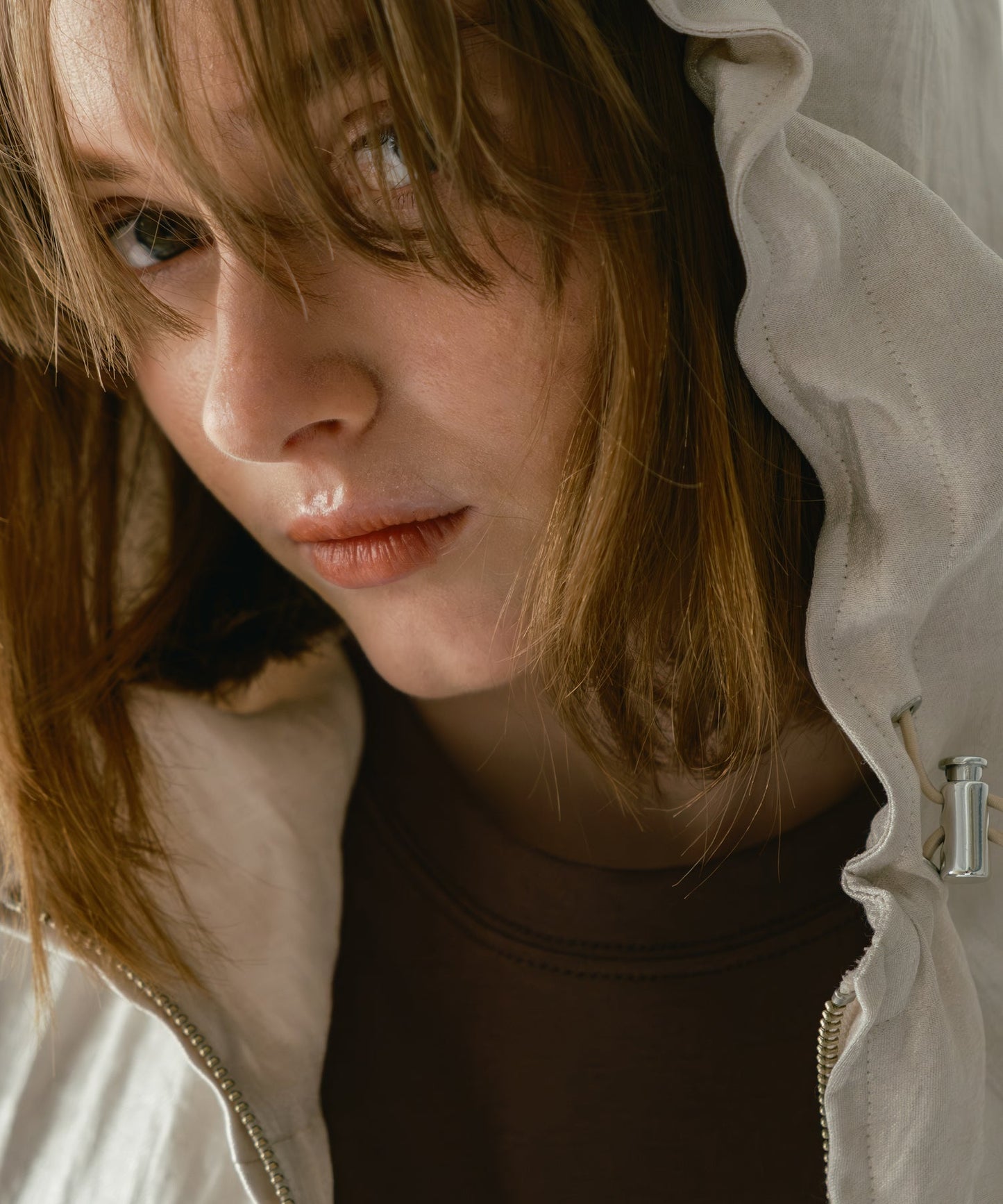 shiny hoodie blouson / WHT26HJK4055