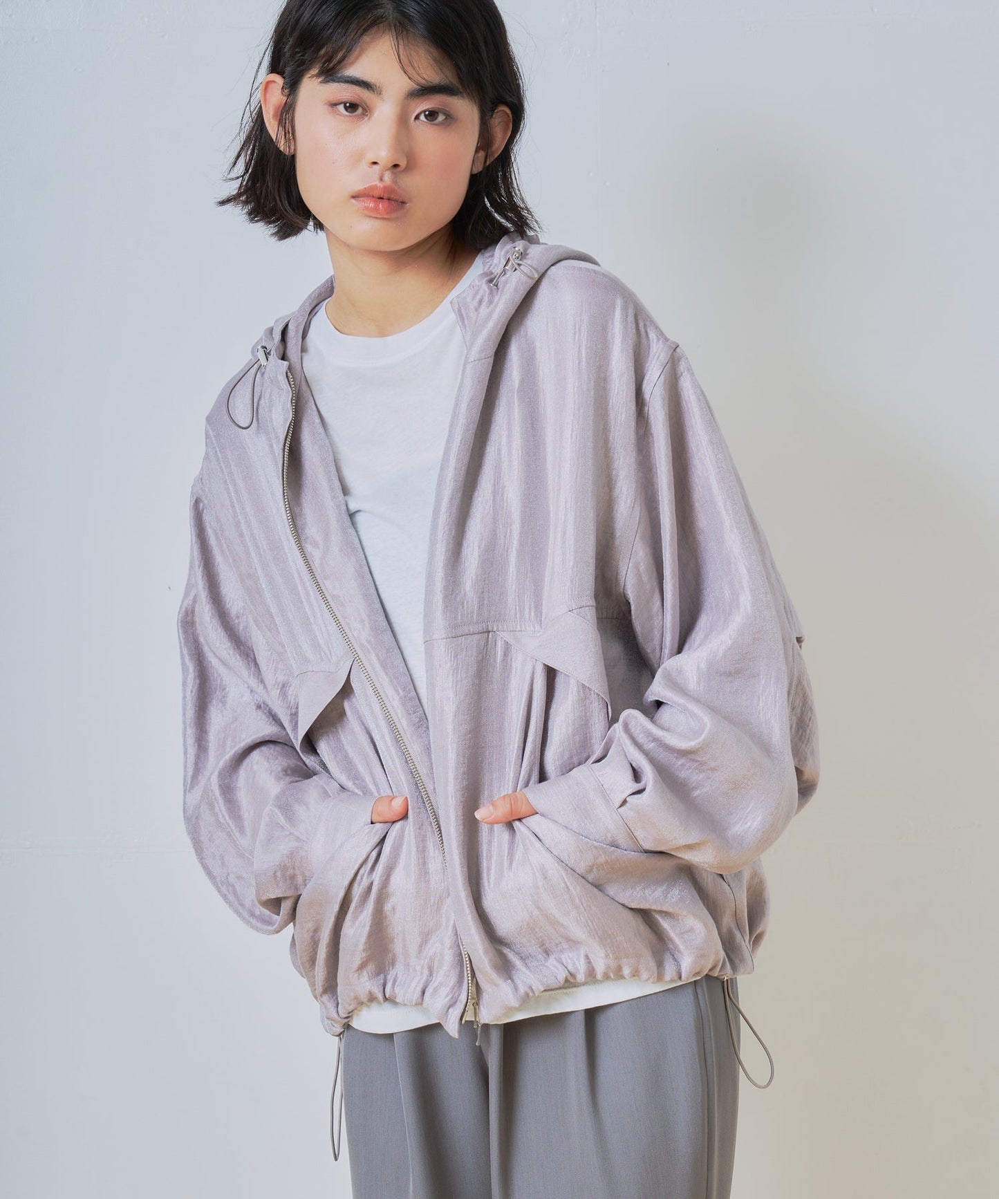 shiny hoodie blouson / WHT26HJK4055