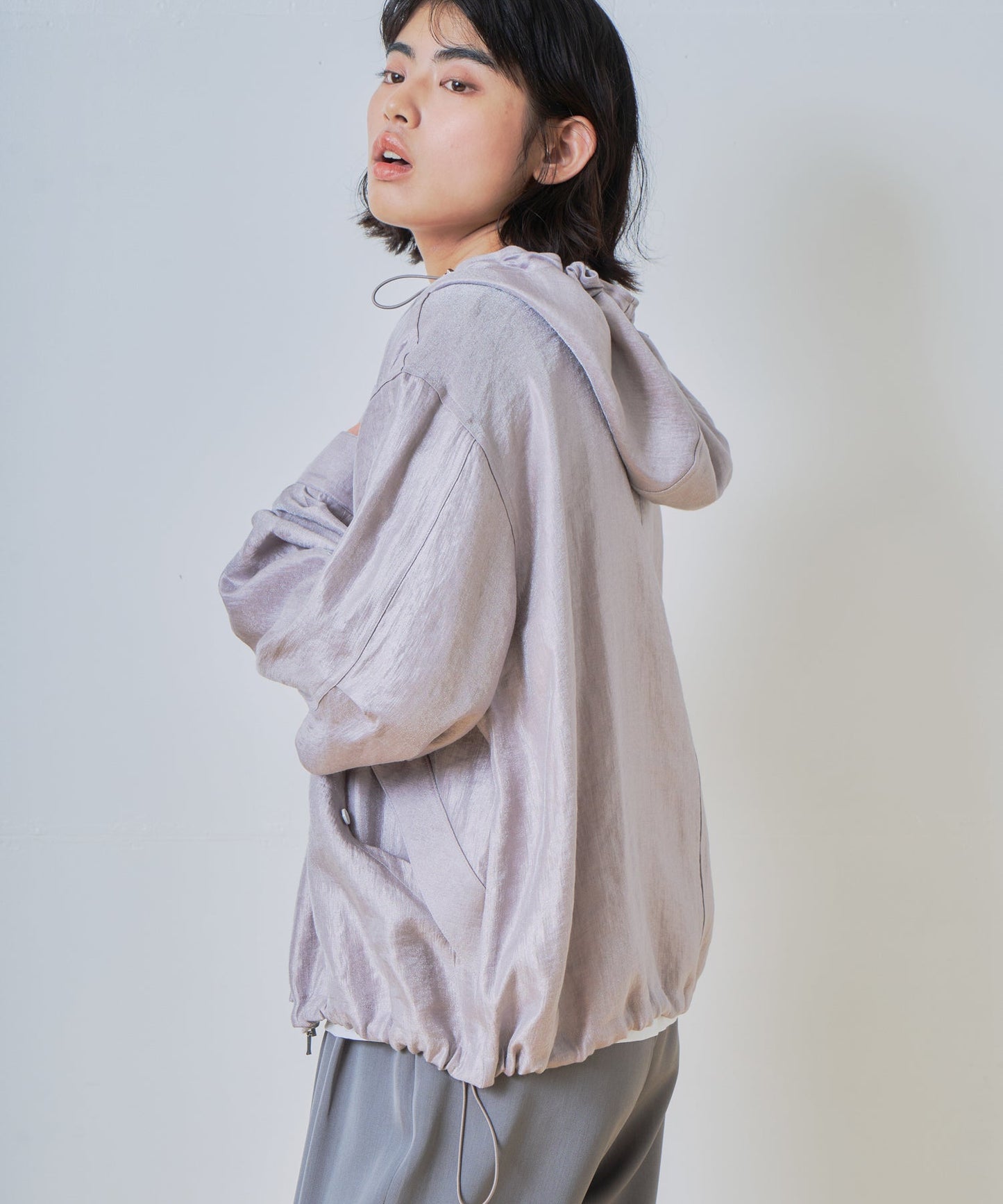 shiny hoodie blouson / WHT26HJK4055