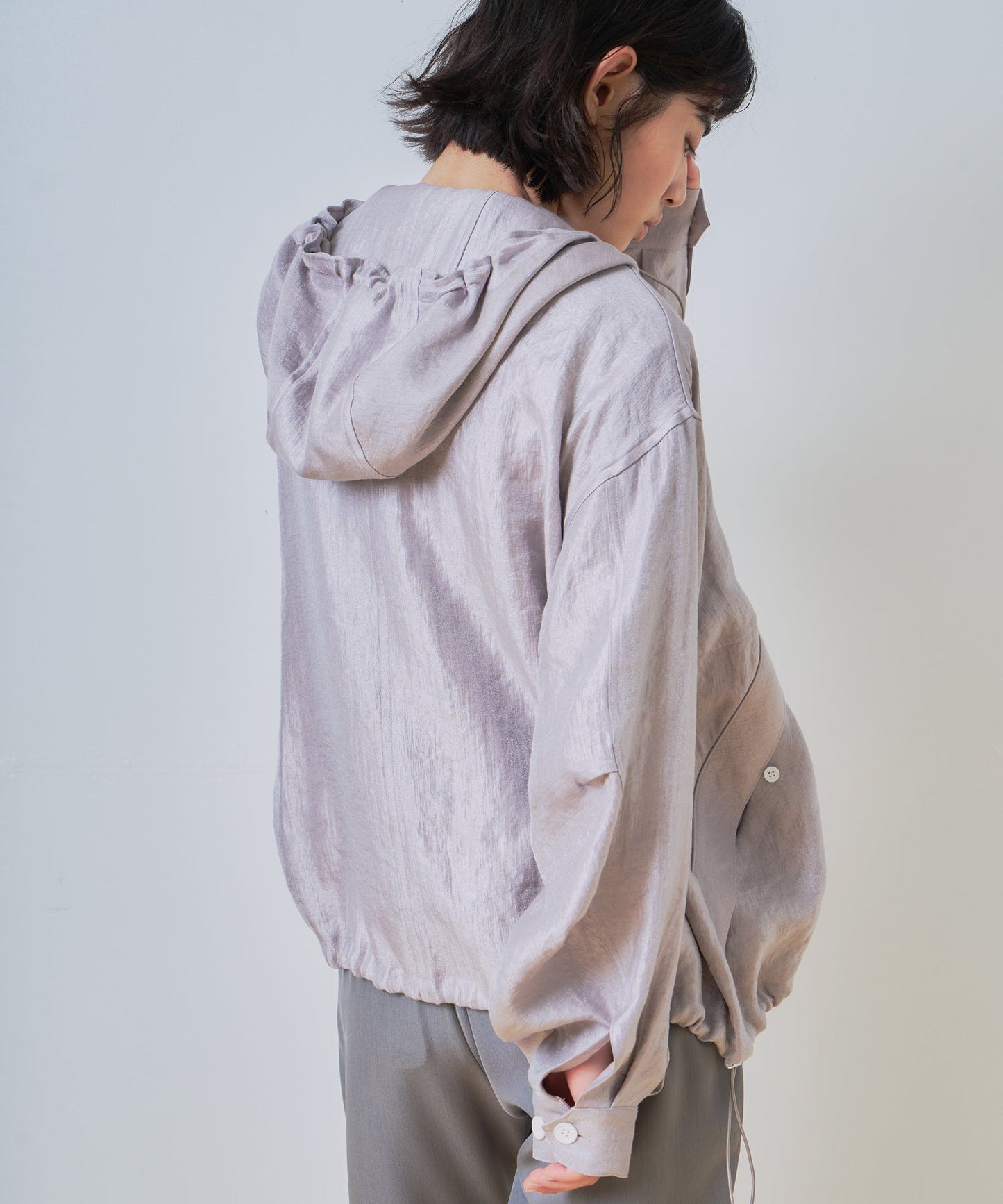 shiny hoodie blouson / WHT26HJK4055