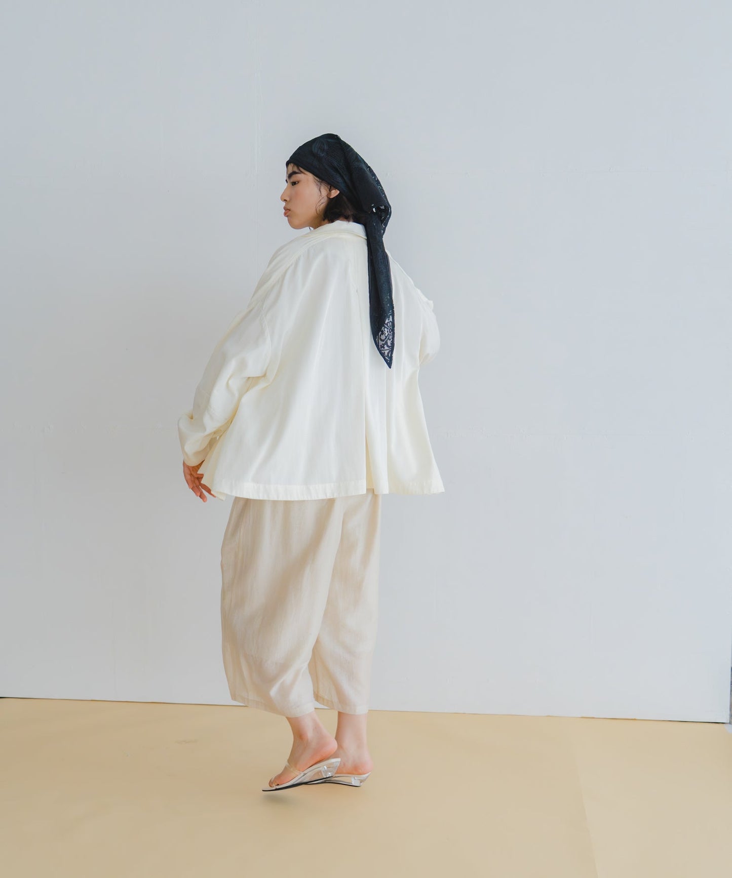 tent line jacket / WHT26HJK4057