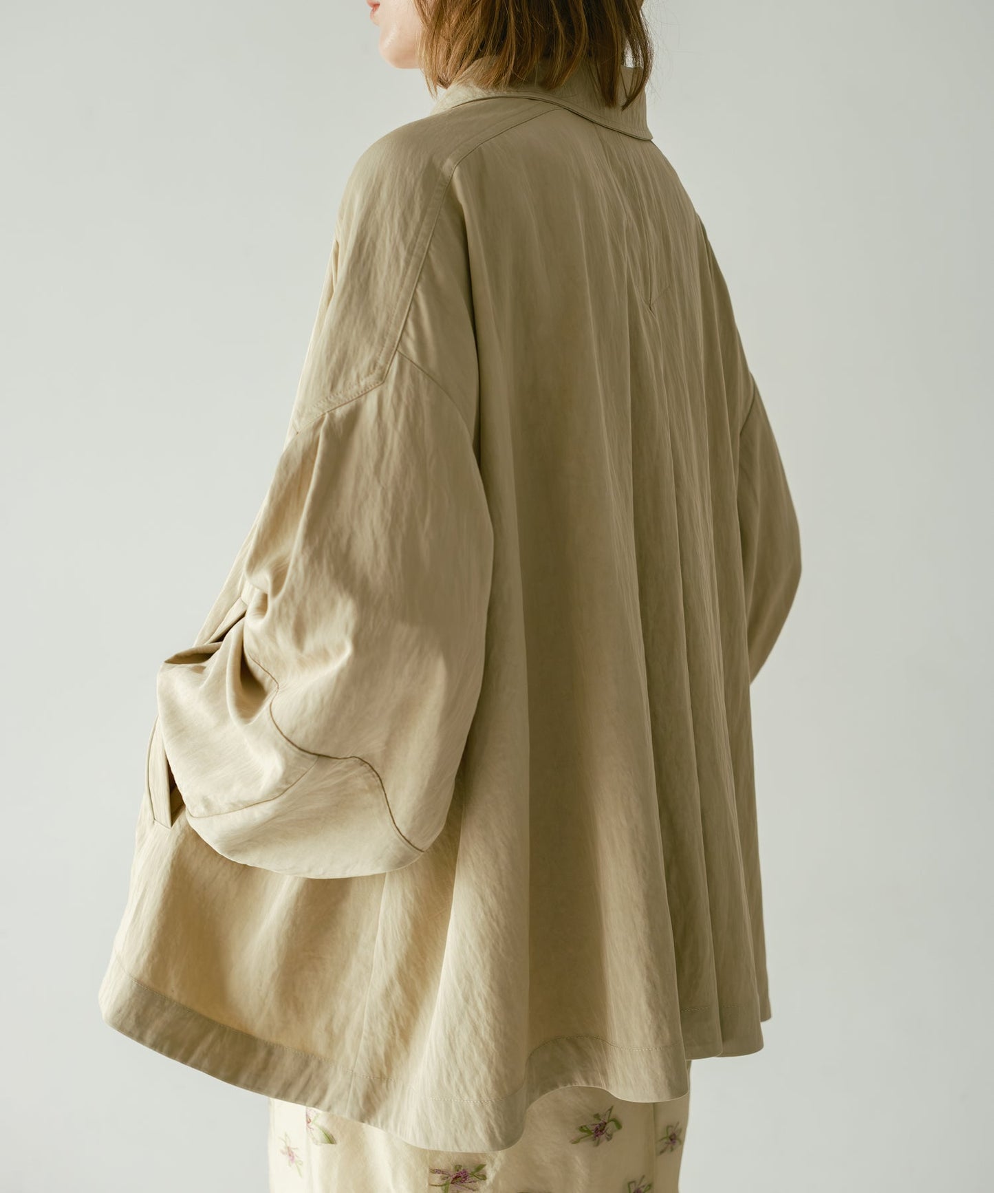 tent line jacket / WHT26HJK4057