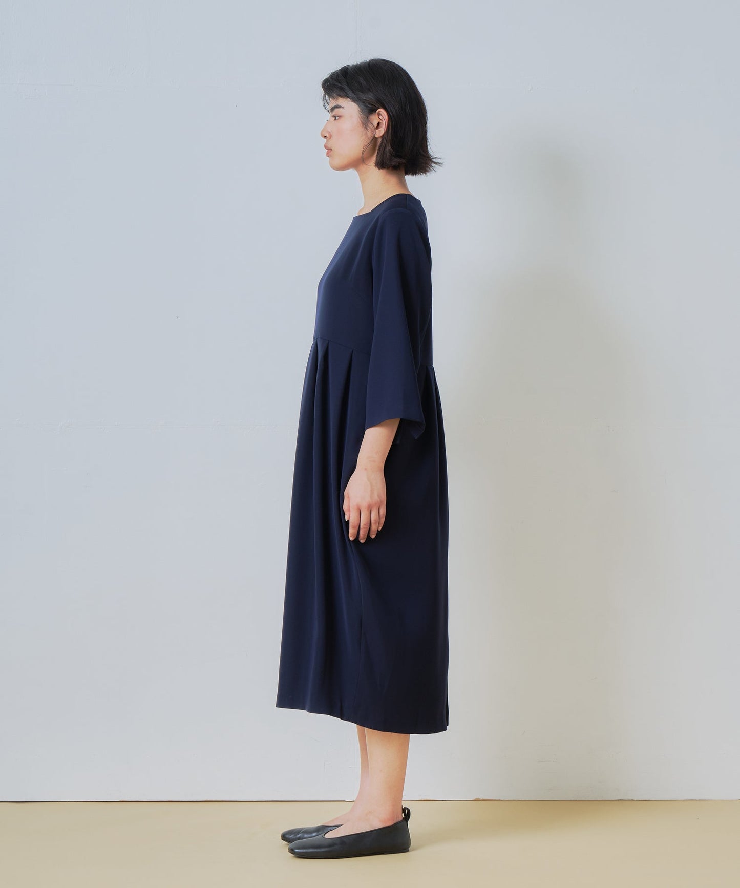 pleats vest dress / WHT26HOP4077