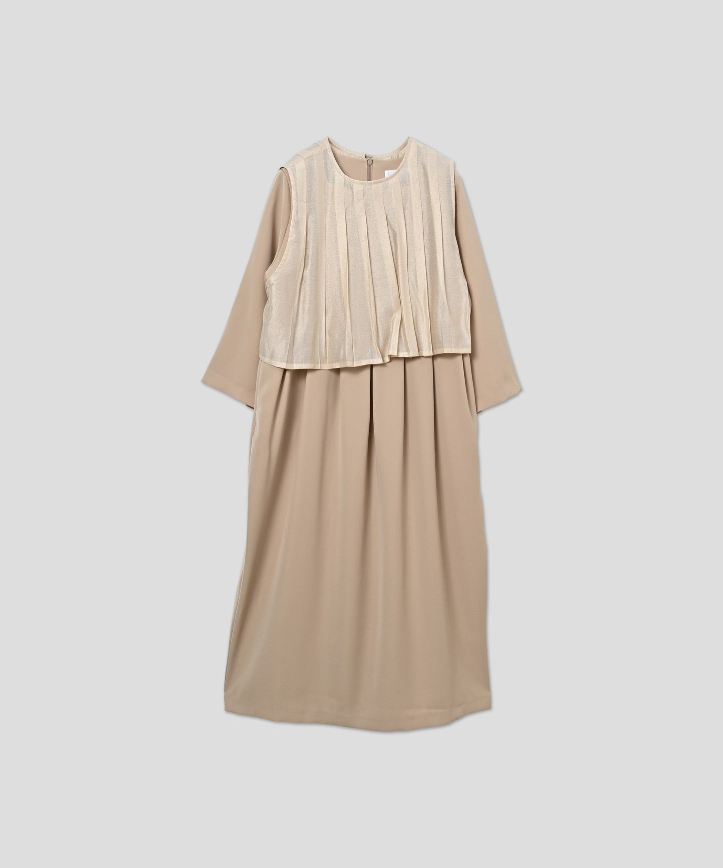 pleats vest dress / WHT26HOP4077
