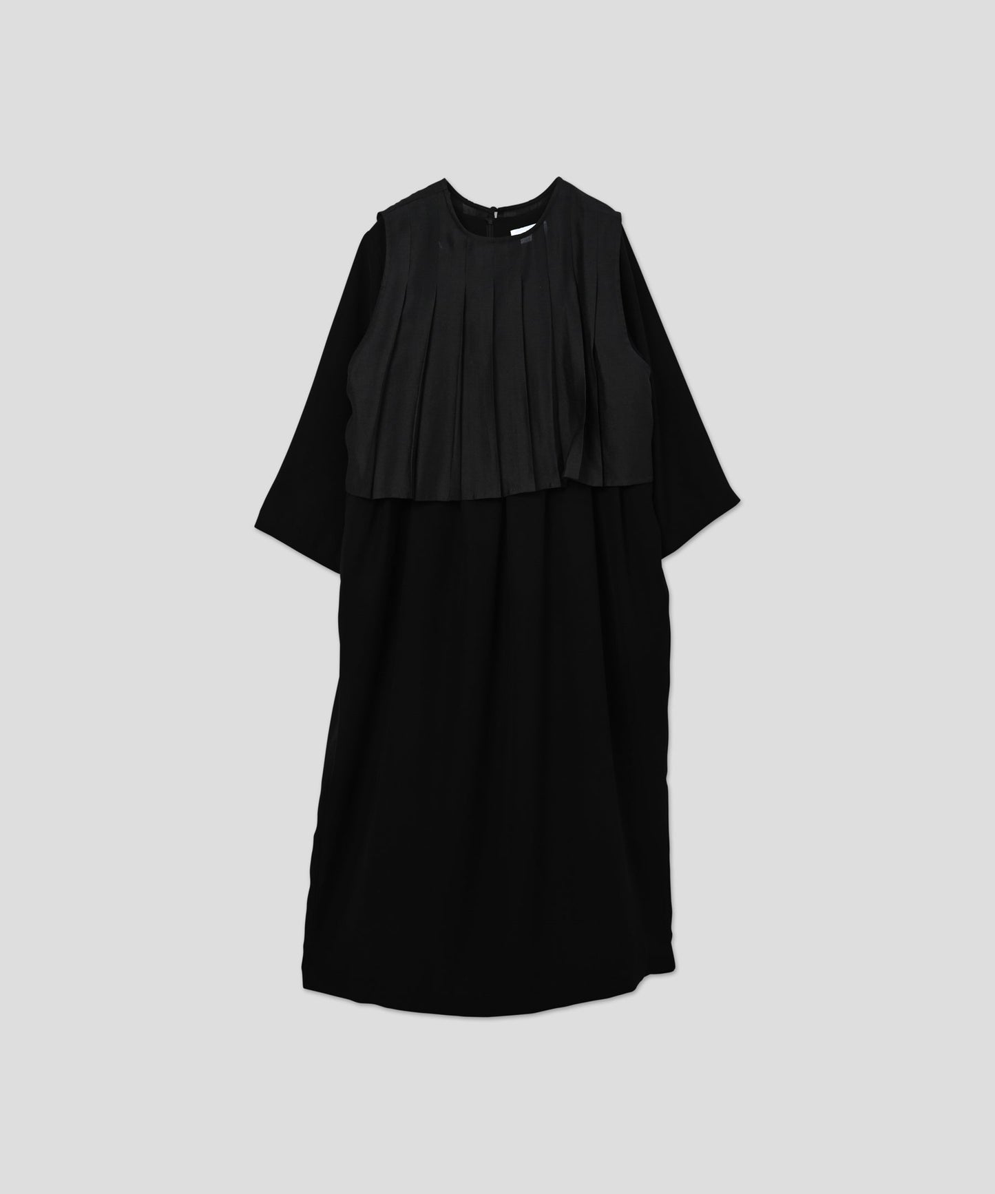 pleats vest dress / WHT26HOP4077
