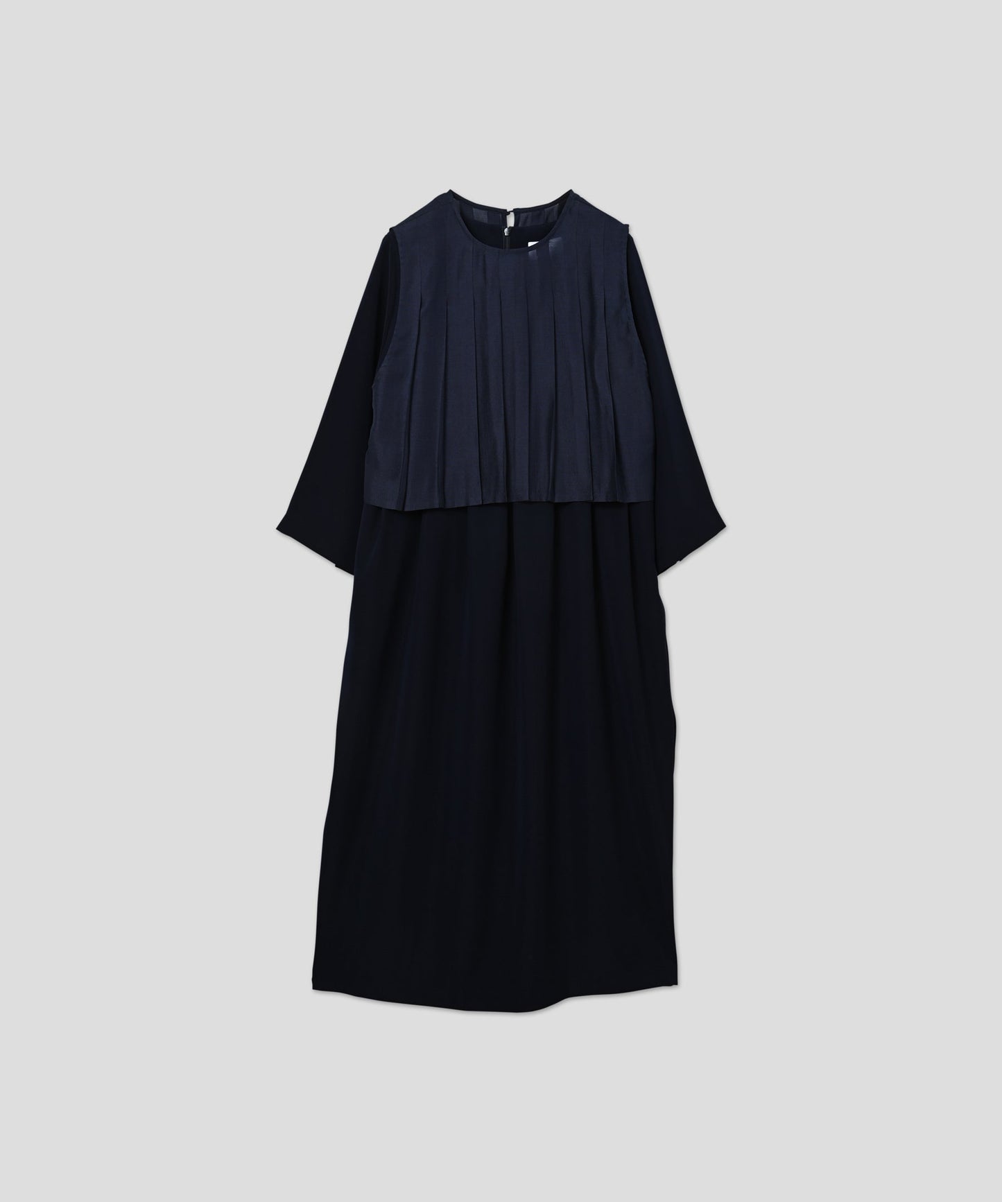 pleats vest dress / WHT26HOP4077