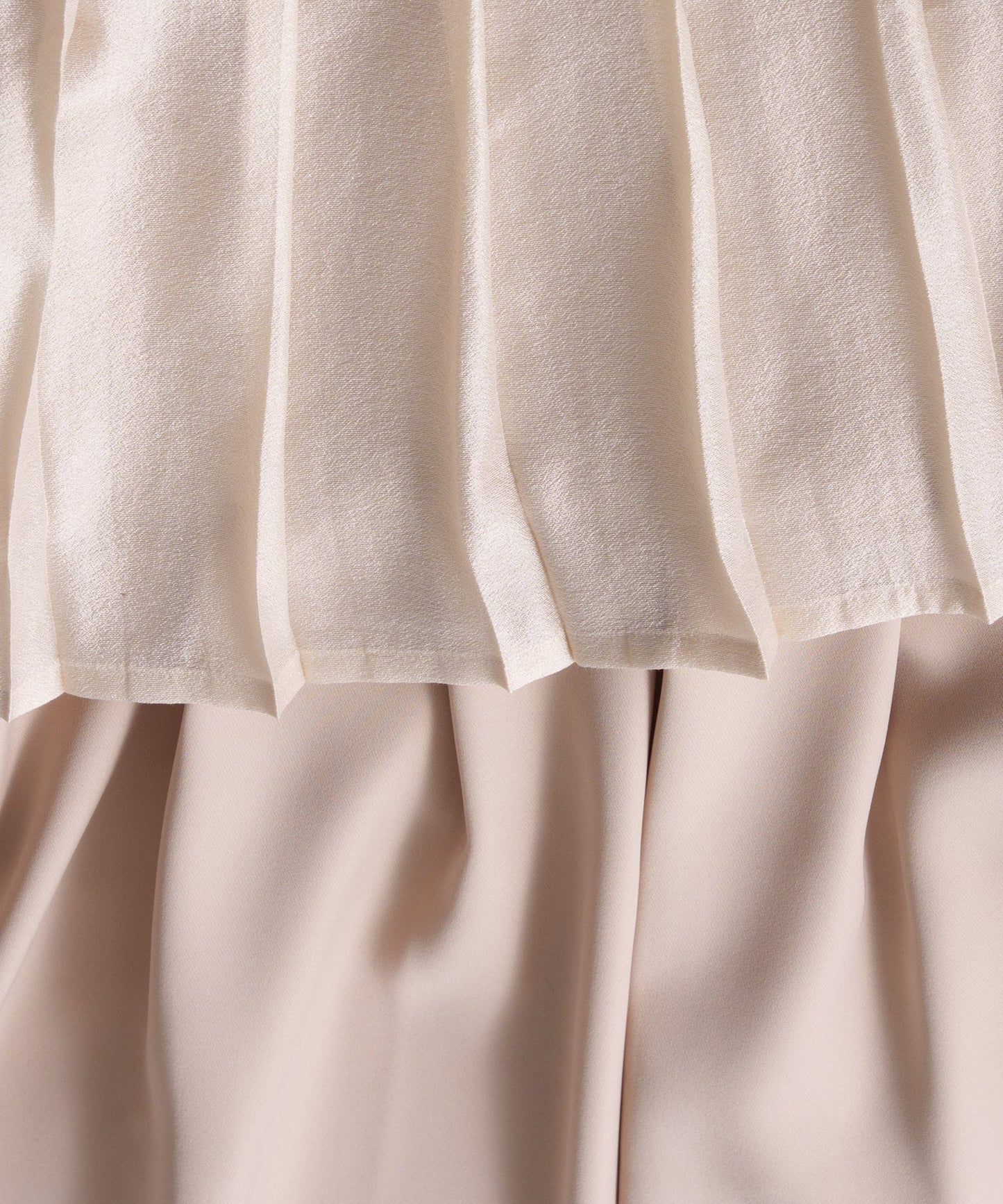 pleats vest dress / WHT26HOP4077