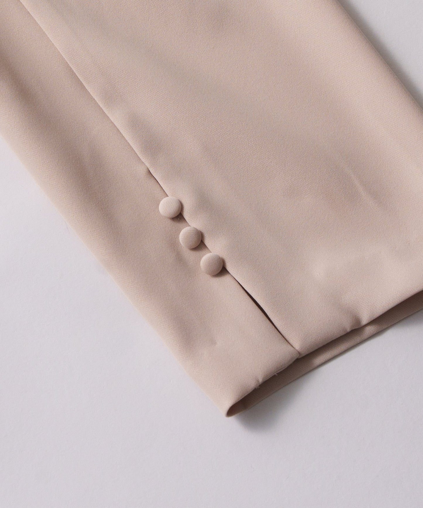 pleats vest dress / WHT26HOP4077