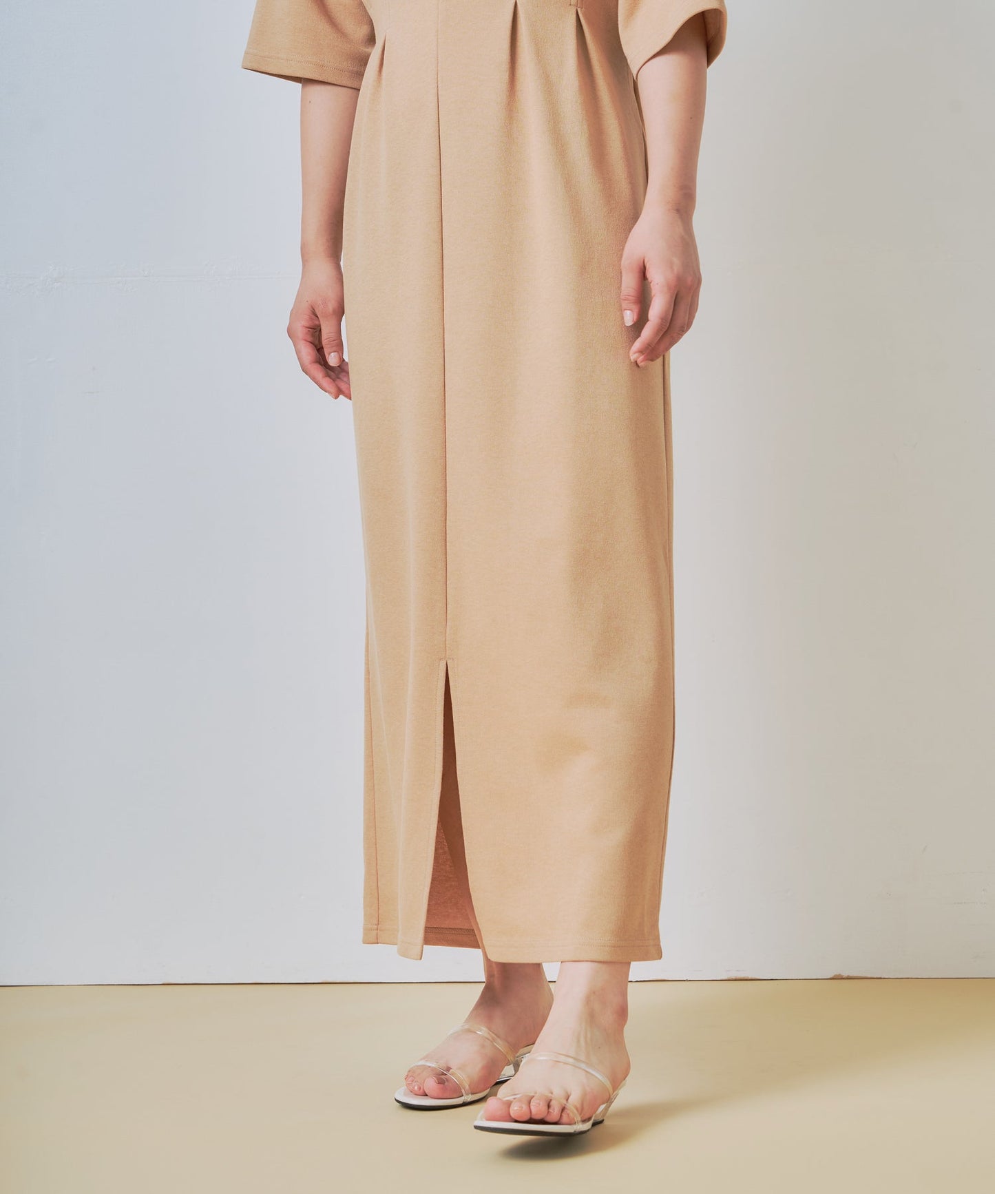 asymmetry tuck dress / WHT26HOP4078