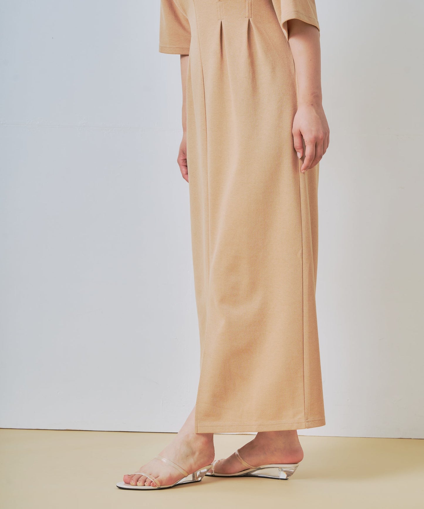 asymmetry tuck dress / WHT26HOP4078